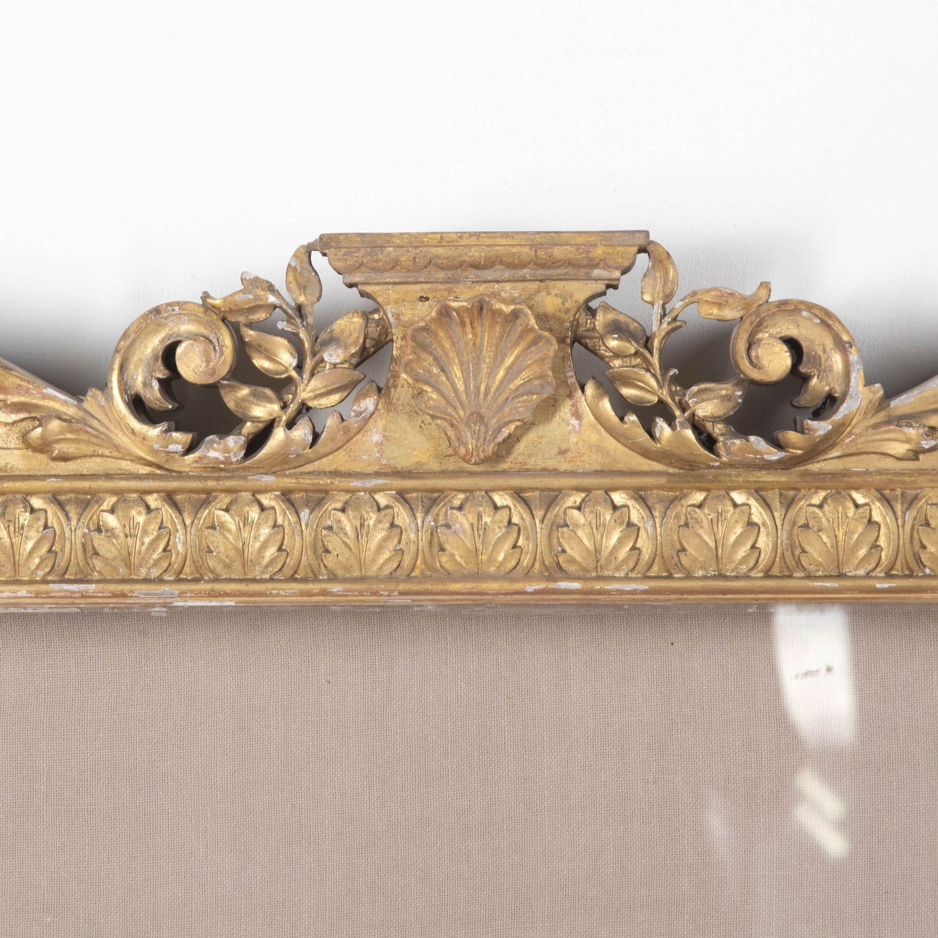 Early 19th Century Large Gilt Wall Display Cabinet For Sale 3