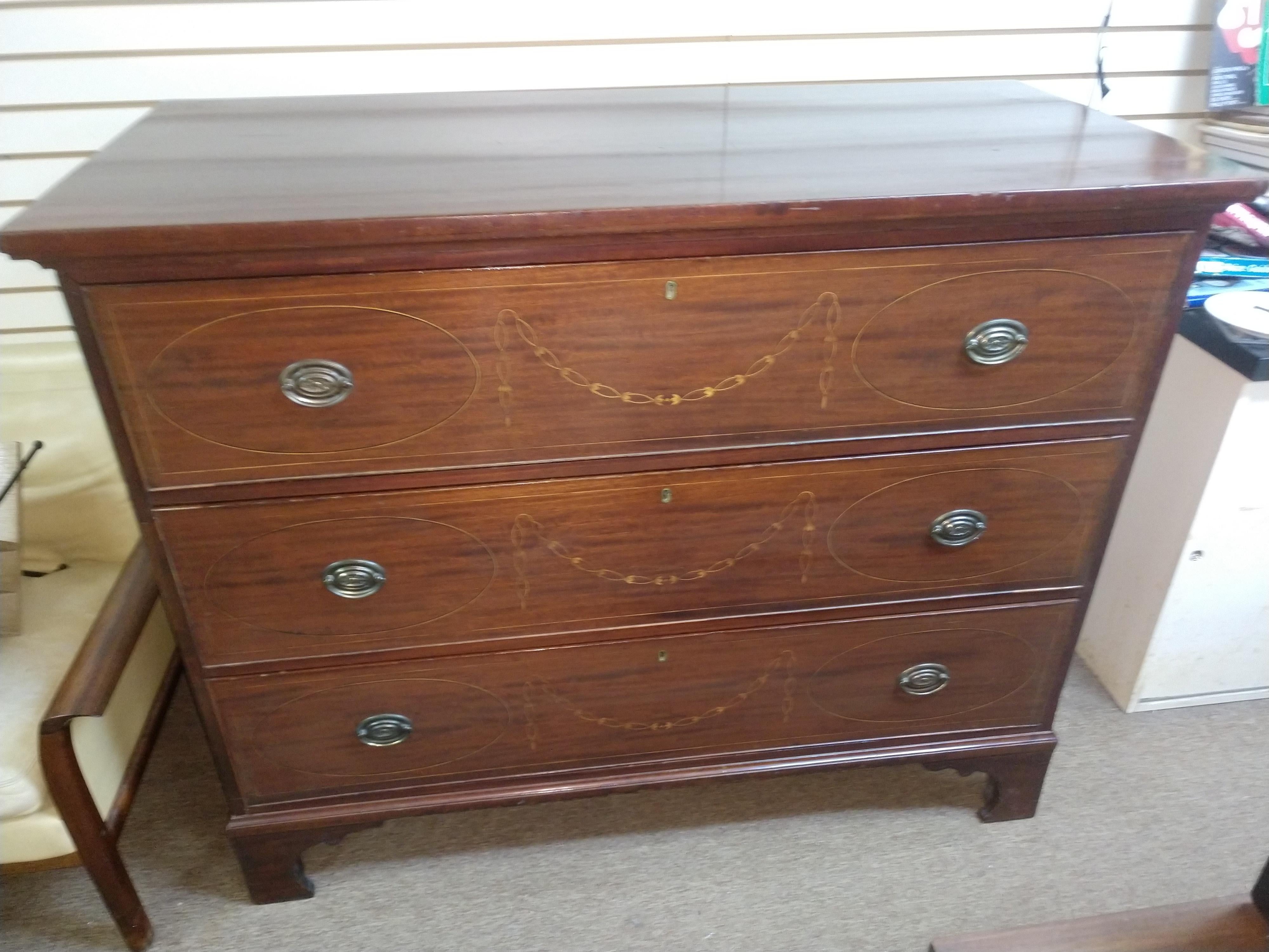 Early 19th Century Large Three Drawer Hepplewhite with Inlay Chest of Drawers For Sale 9