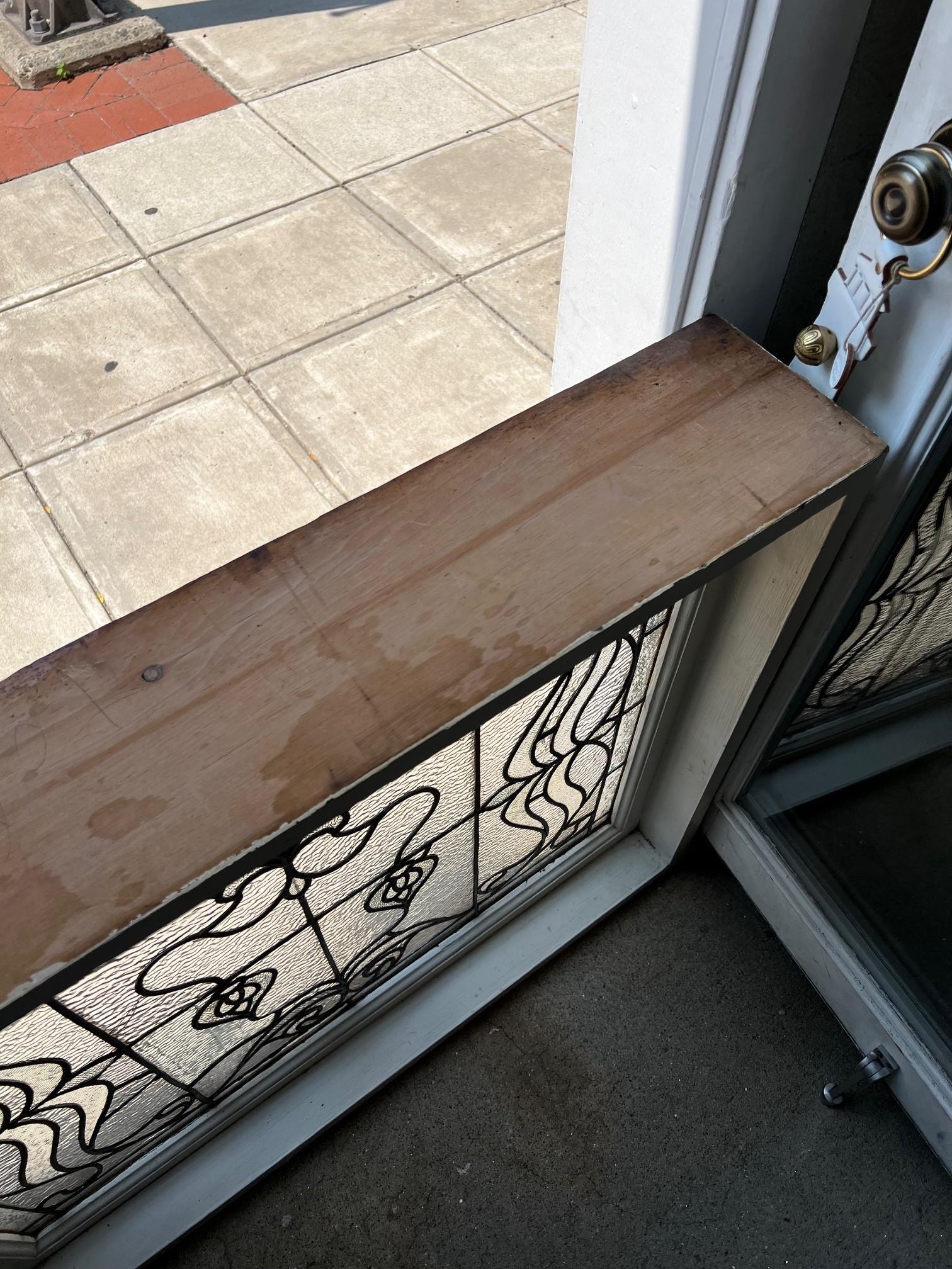 Fenêtre en verre texturé au plomb du début du 19e siècle dans son cadre en Wood Wood d'origine. en vente 6