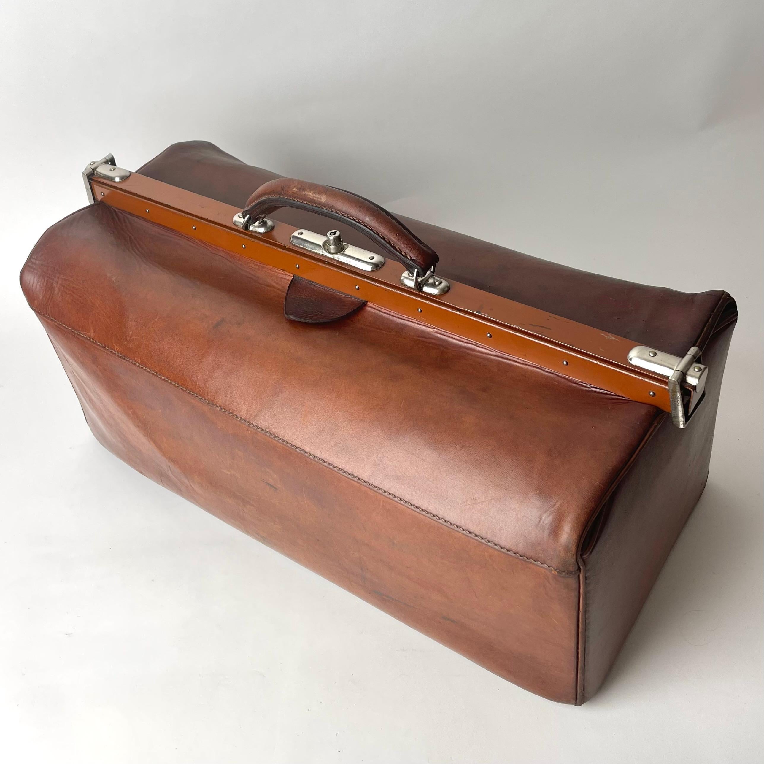 European Early 19th Century Leather Luggage with Nickel Details For Sale