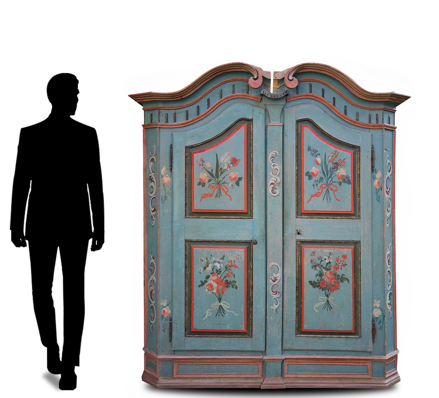 Early 19th Century Light Blue Floral Painted Wardrobe 6