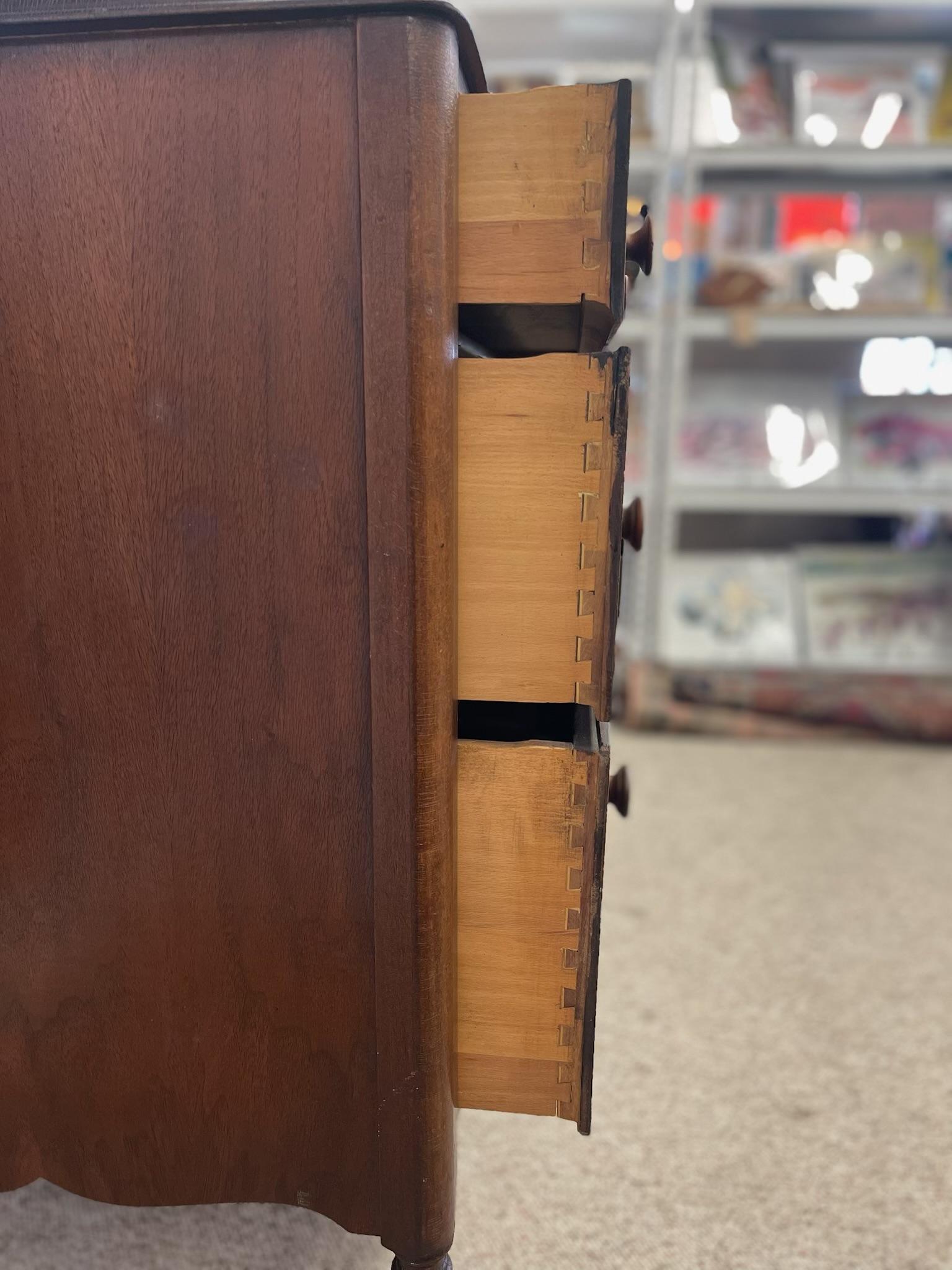 Early 19th Century Likely Mahogany Chest of Drawers with Dovetailed Drawers. For Sale 3