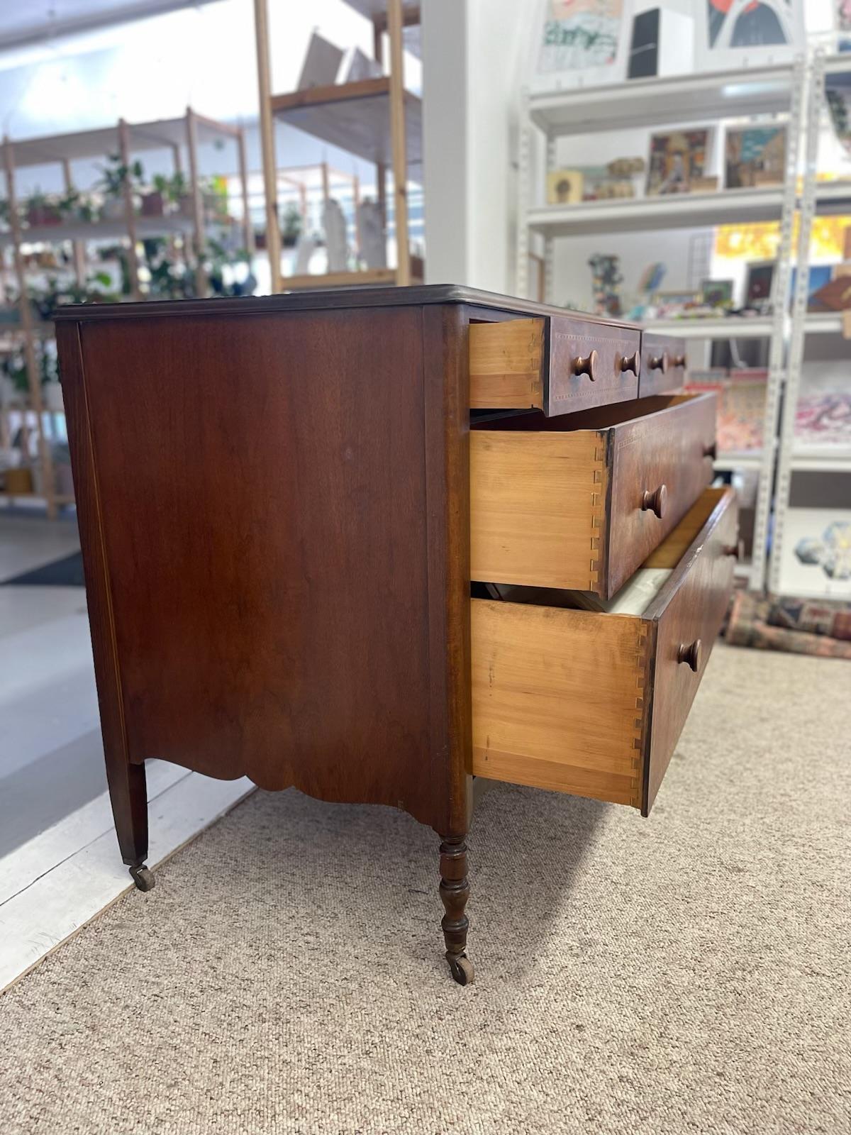 Early 19th Century Likely Mahogany Chest of Drawers with Dovetailed Drawers. For Sale 4