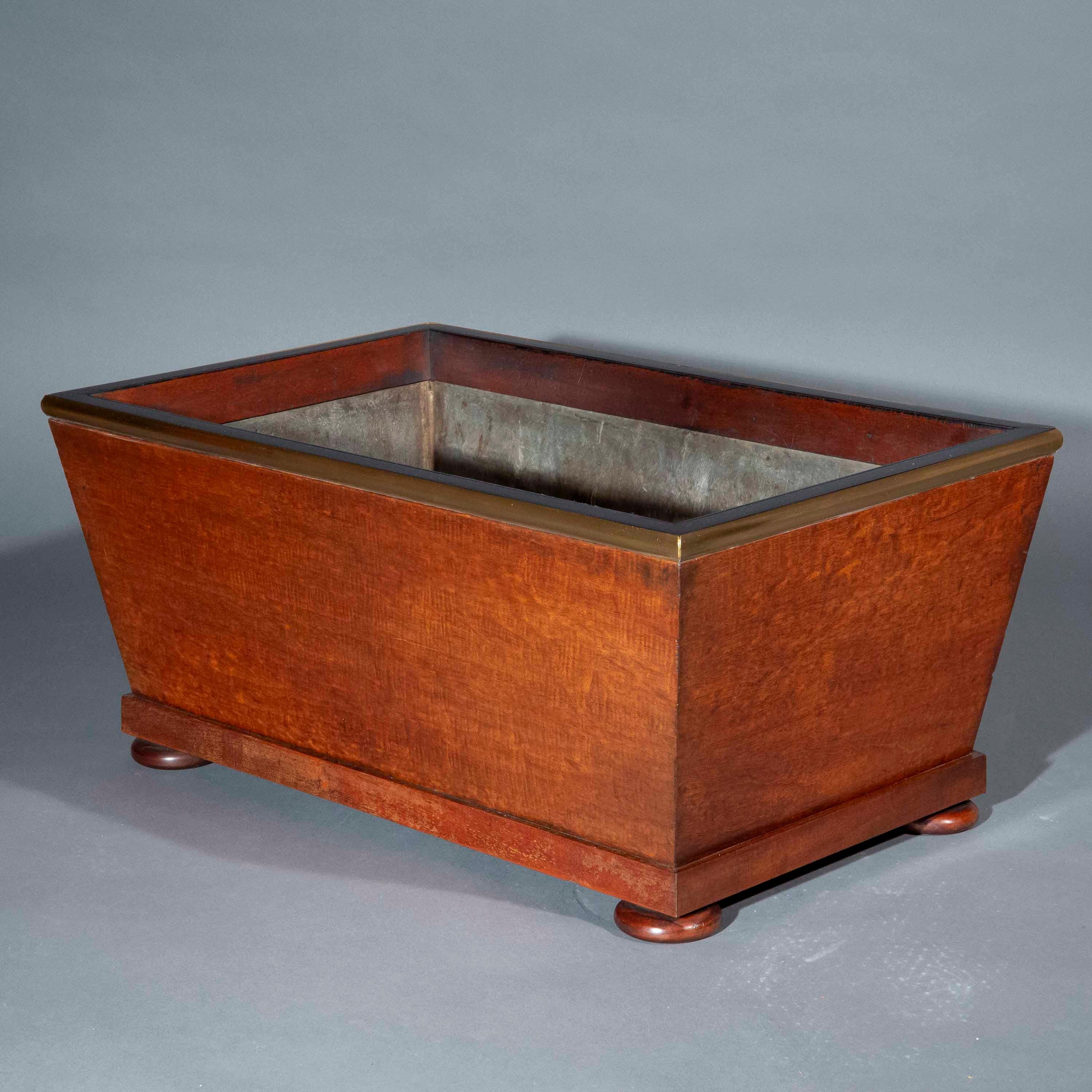 Cestino per tronchi o Jardiniere dell'inizio del XIX secolo In condizioni buone in vendita a Richmond, London