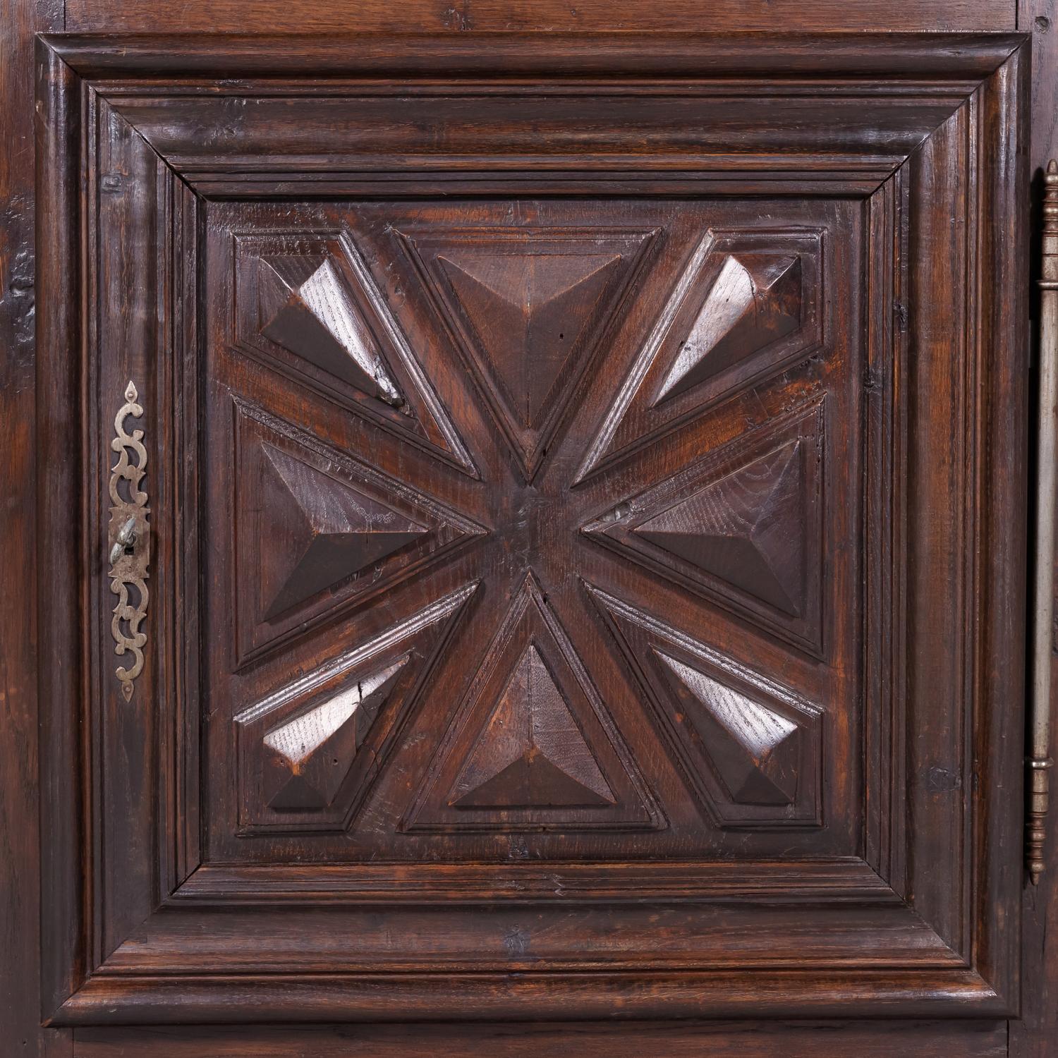 Early 19th Century Louis XIII Oak Jam Cabinet or Confiturier from Normandy For Sale 7