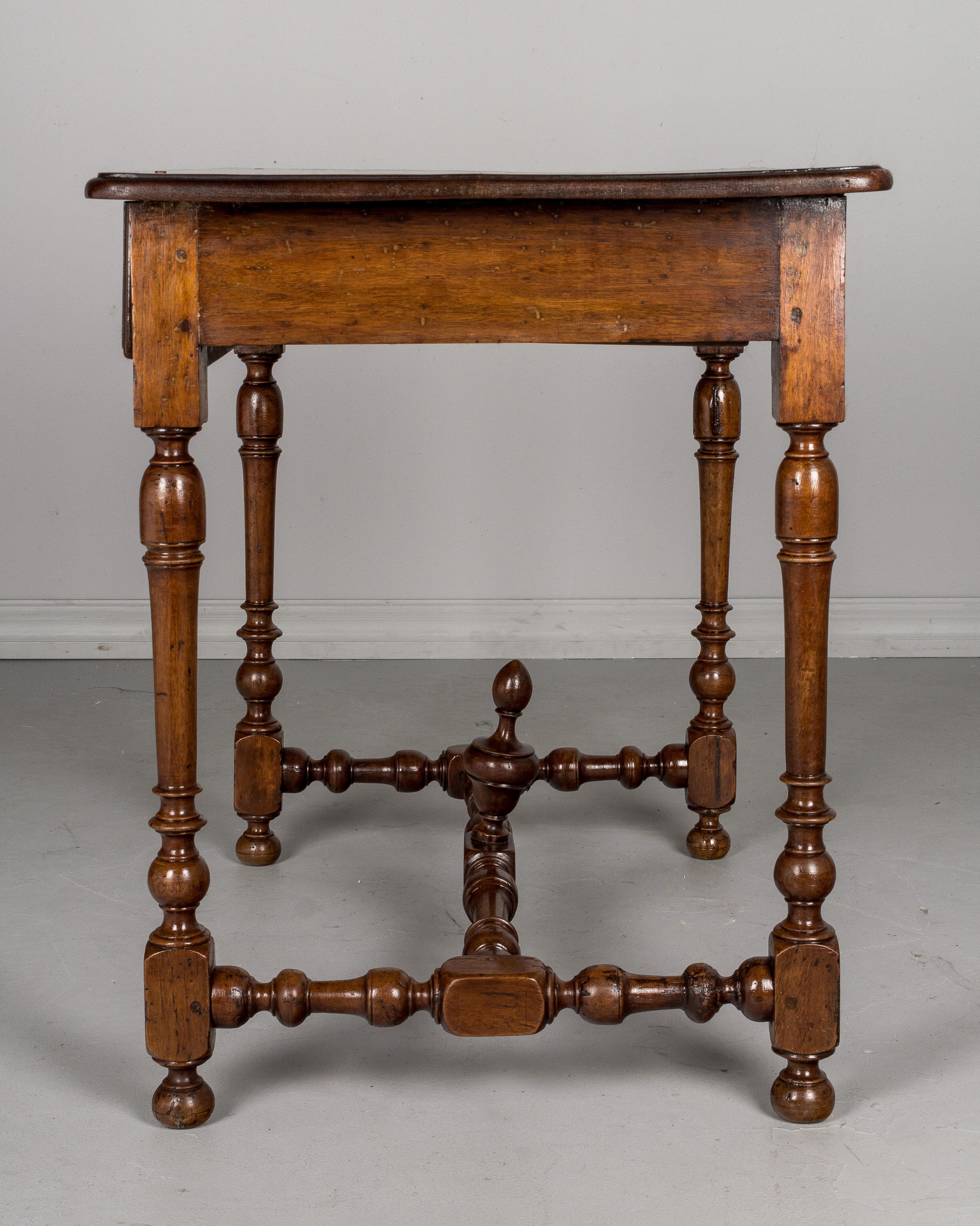 Early 19th Century Louis XIII Style Side Table In Good Condition In Winter Park, FL