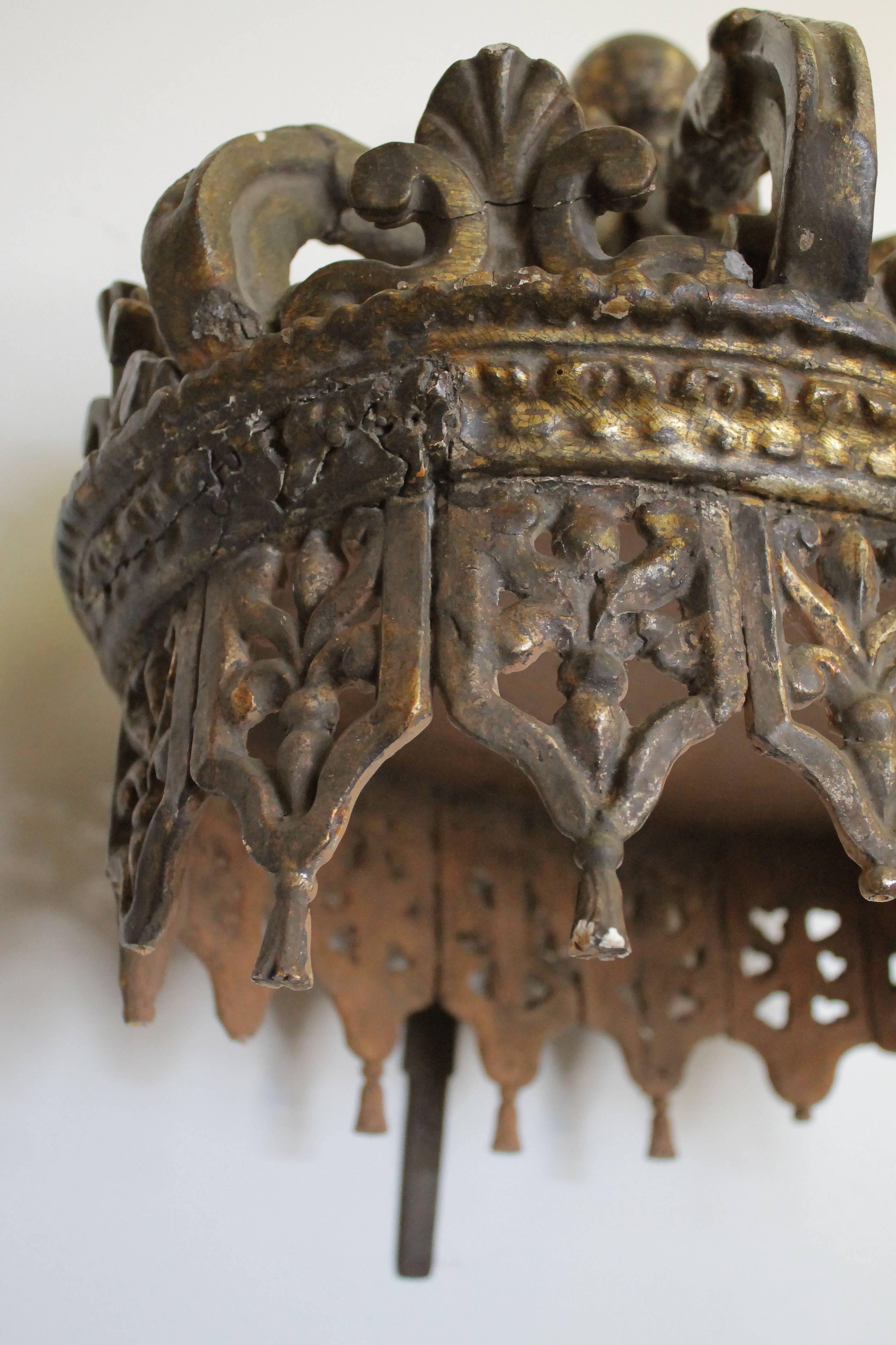 Early 19th Century Louis XIV Style Bed Corona Crown Shaped Canapé 3