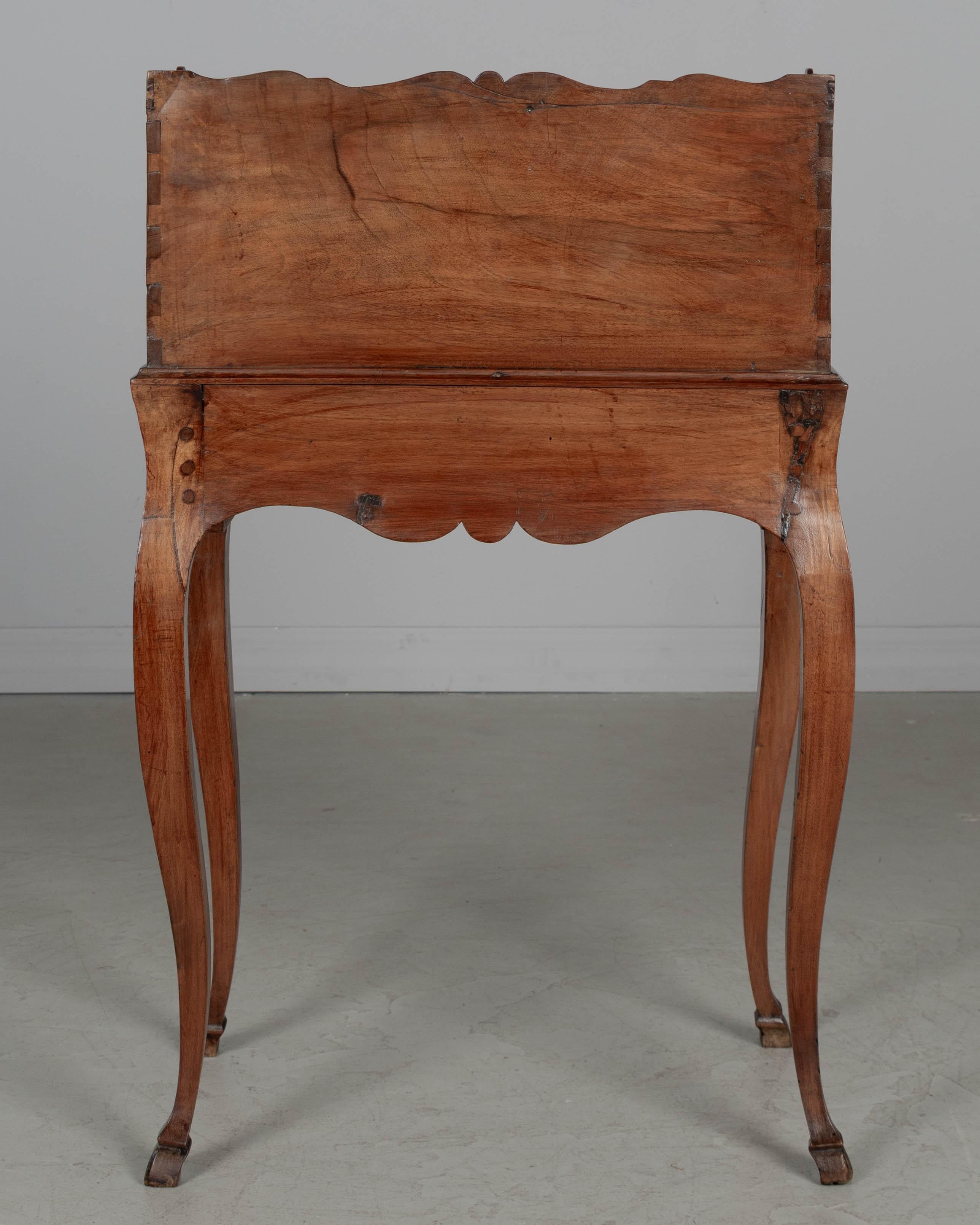Early 19th Century Louis XV Chevet or Bed Side Table In Good Condition For Sale In Winter Park, FL