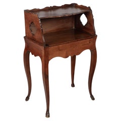 Table de chevet ou de lit Louis XV du début du 19e siècle