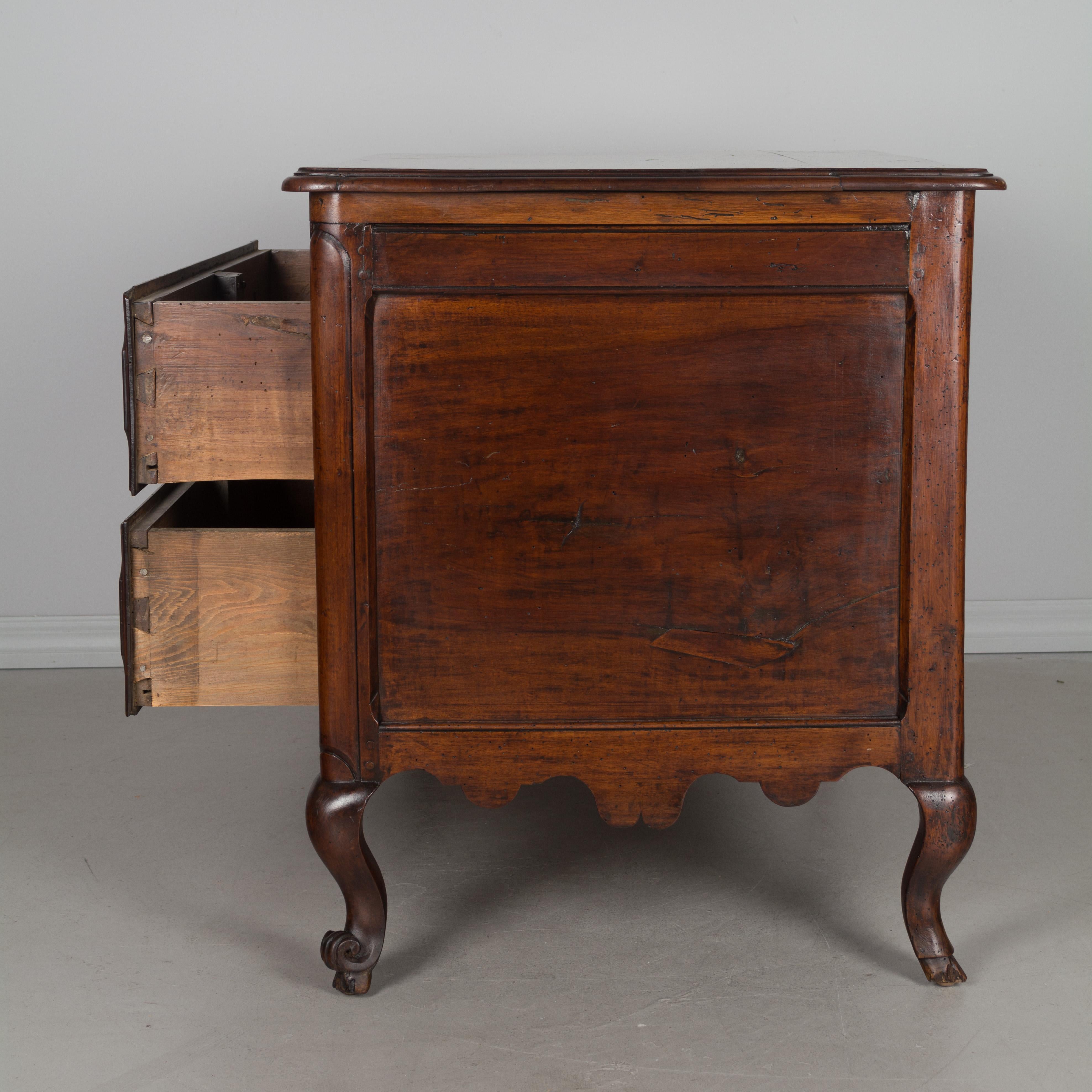 Early 19th Century Louis XV Style Walnut Commode 4