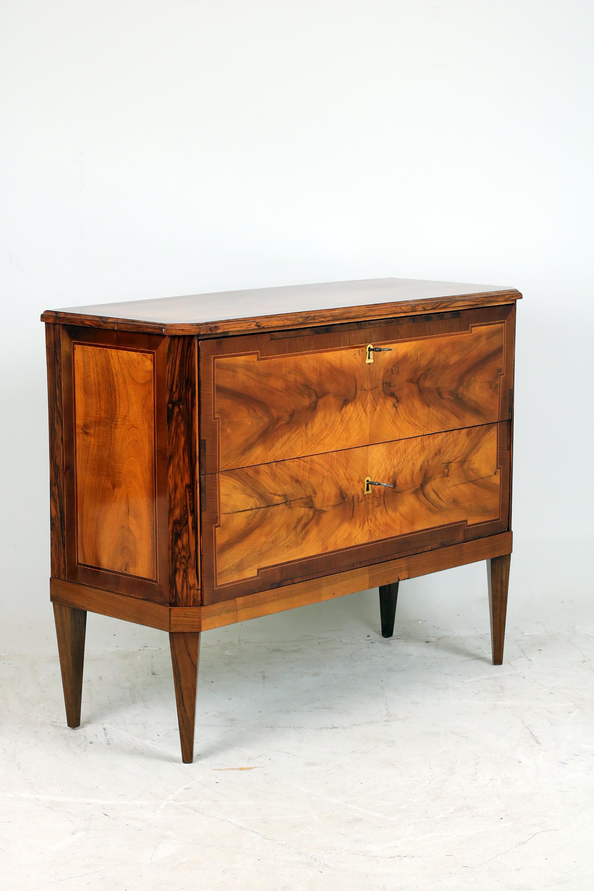 German Early 19th Century Louis XVI commode For Sale