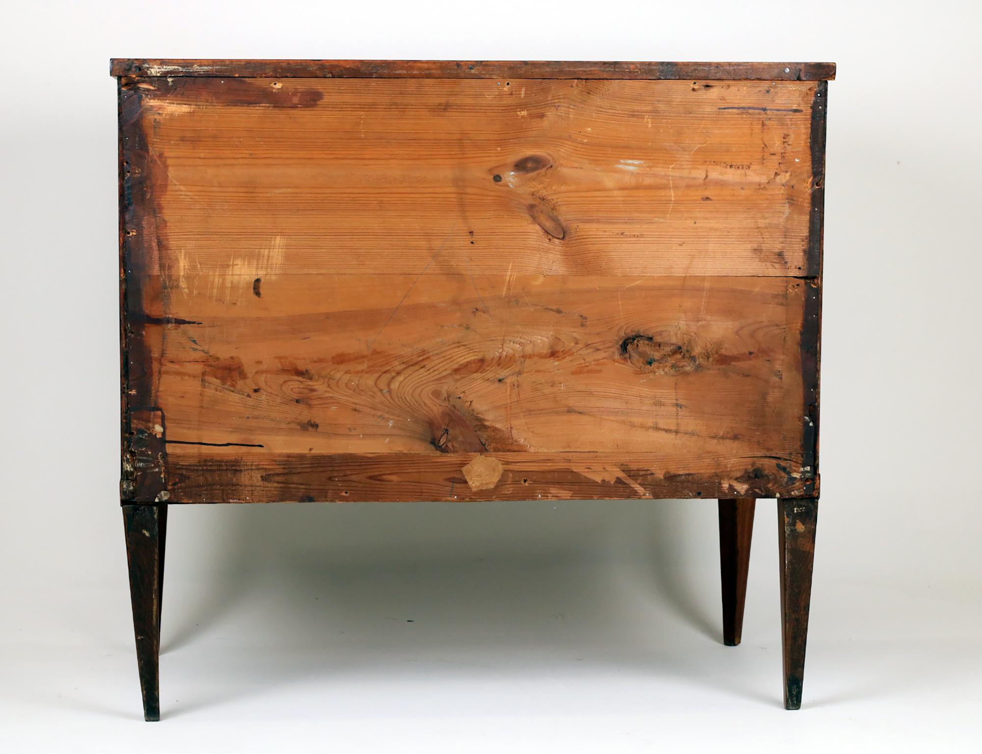 Early 19th Century Louis XVI small Chest of Drawers For Sale 7