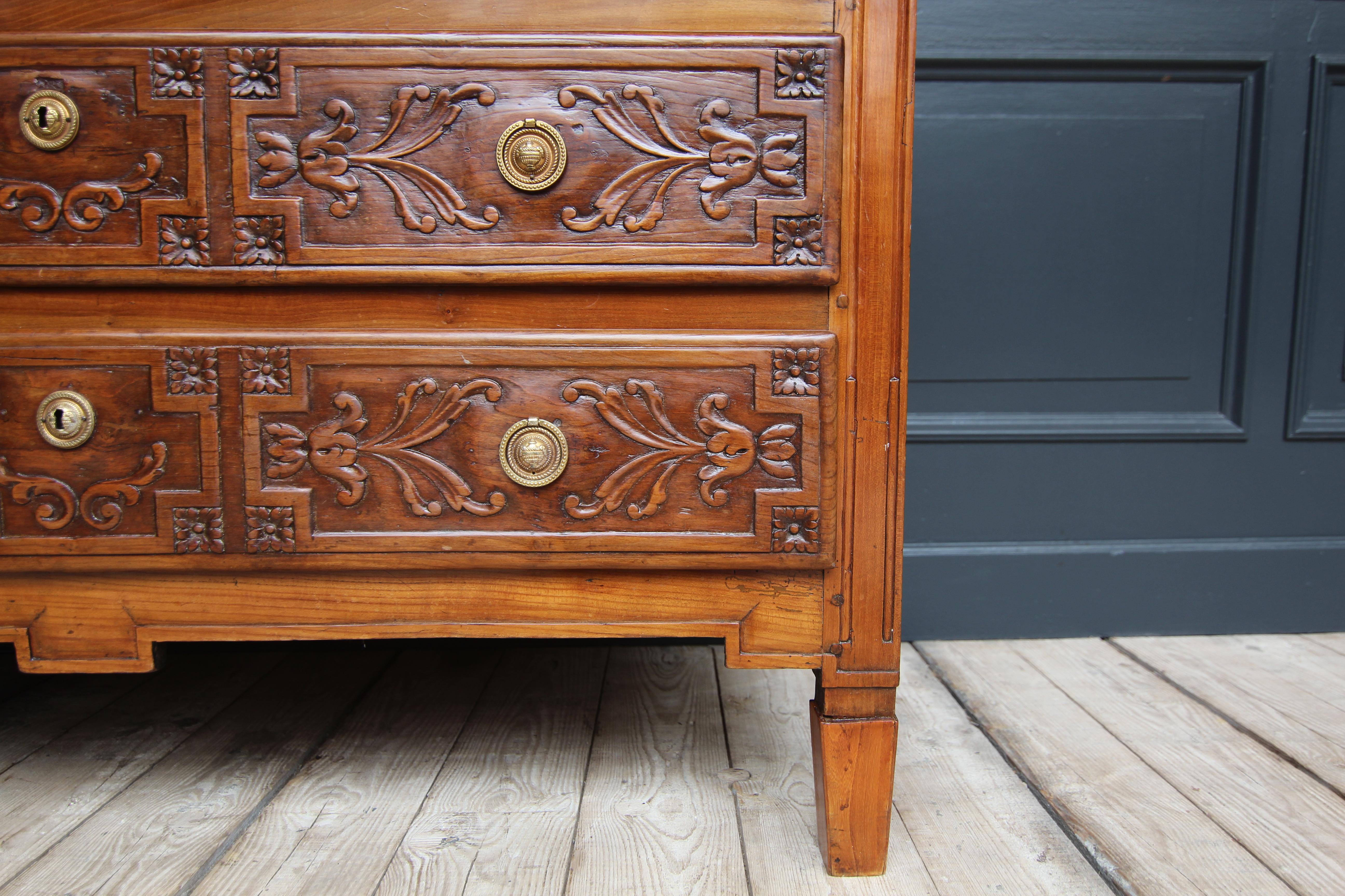 Early 19th Century Louis XVI Style Cherry Wood Chest of Drawers For Sale 14