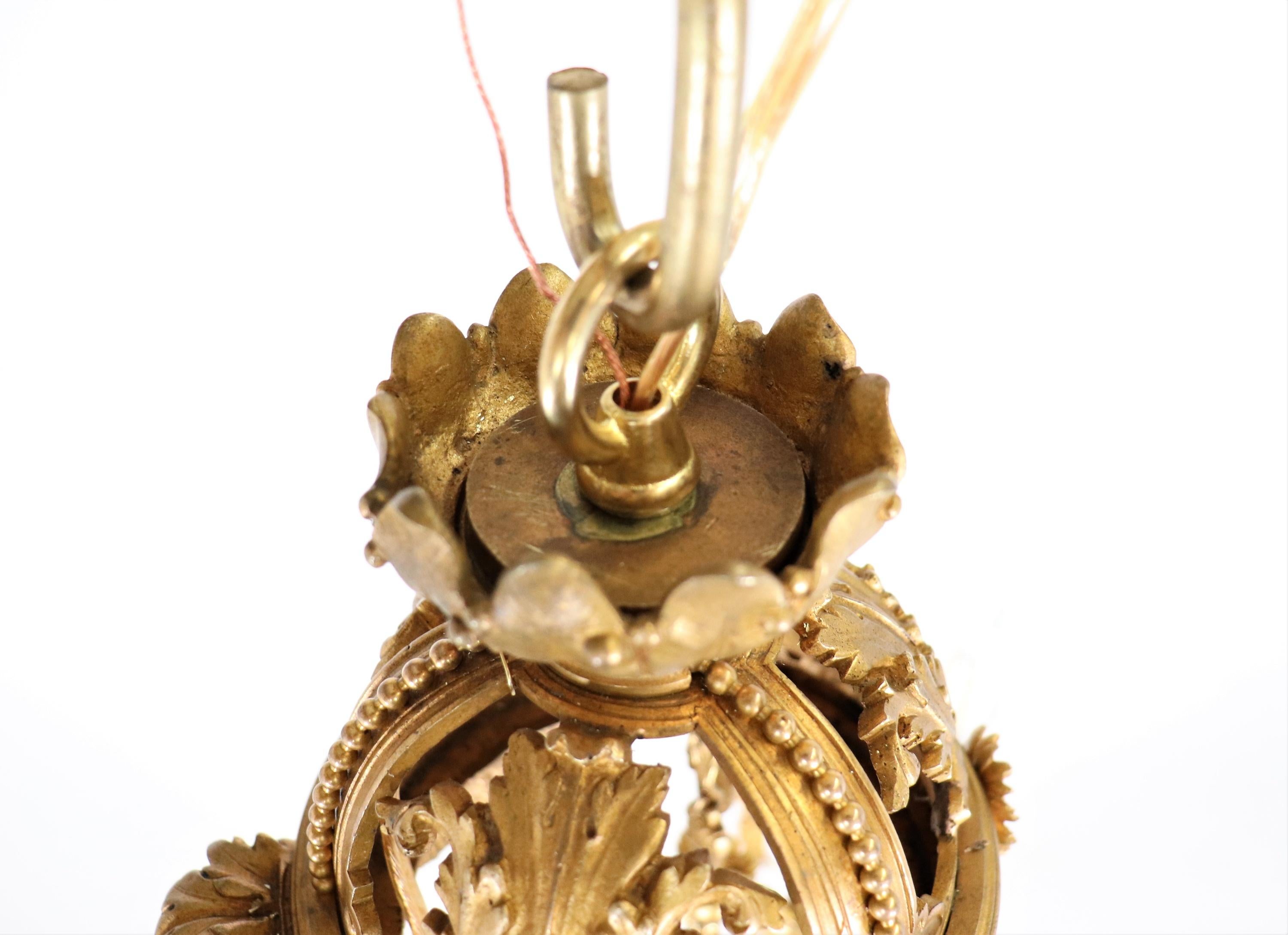 French Early 19th Century Louis XVI Style Doré Bronze Cherub Putti Chandelier For Sale
