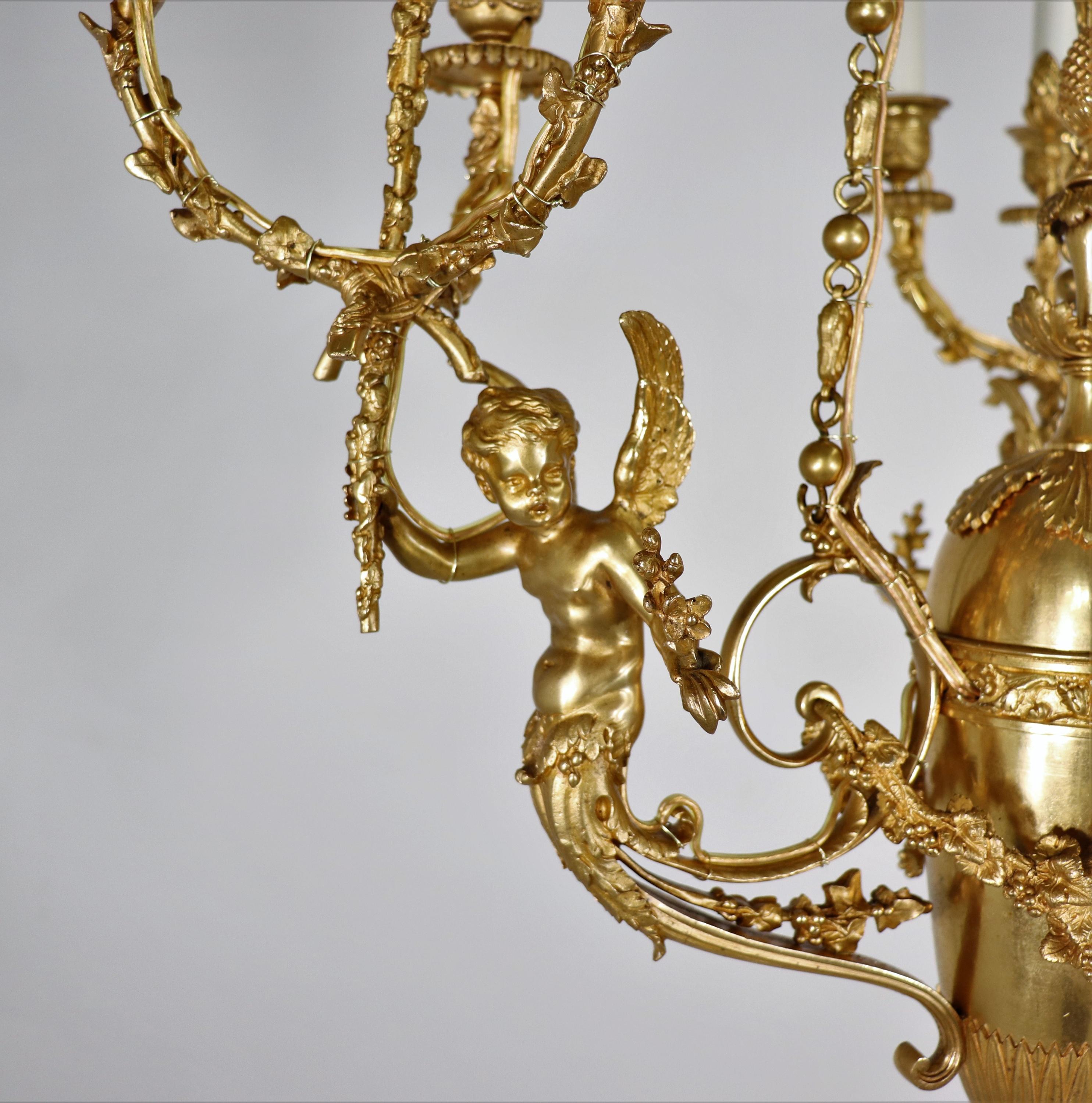 Early 19th Century Louis XVI Style Doré Bronze Cherub Putti Chandelier For Sale 4