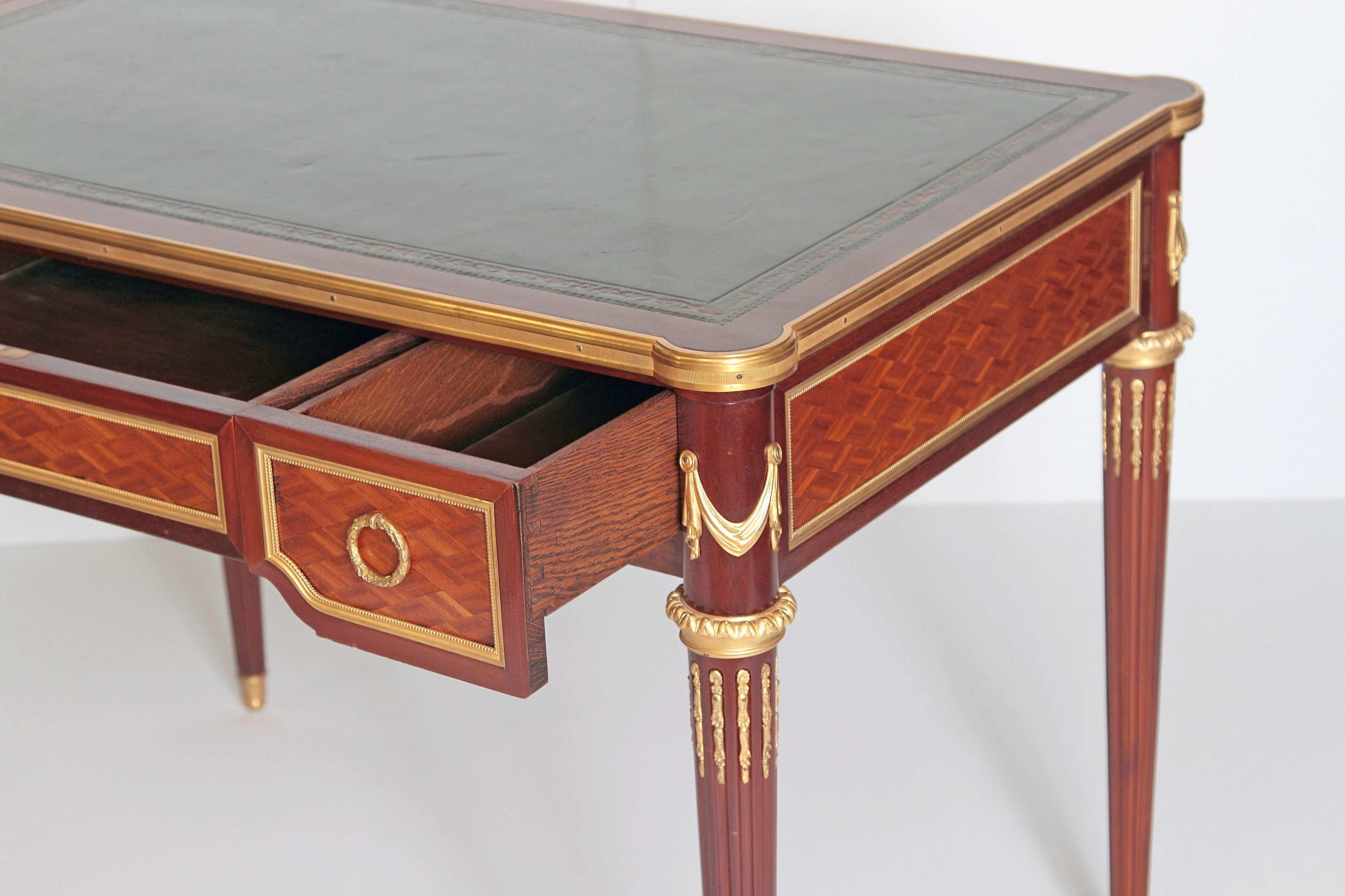 Early 19th Century Louis XVI Style Writing Table with Green Leather Top (Bronze)