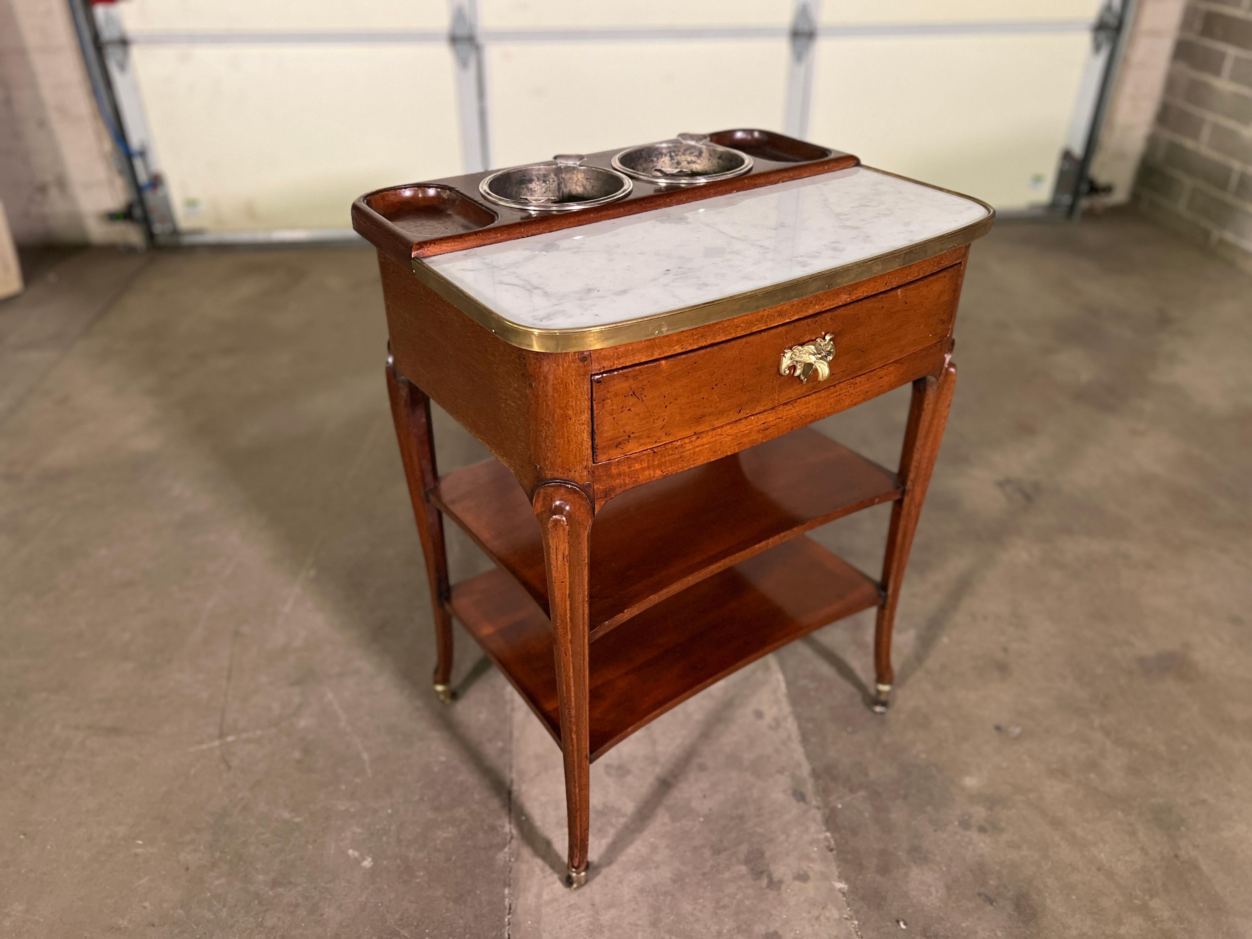 Early 19th Century Louis XVI Wine Table In Good Condition For Sale In Scottsdale, AZ