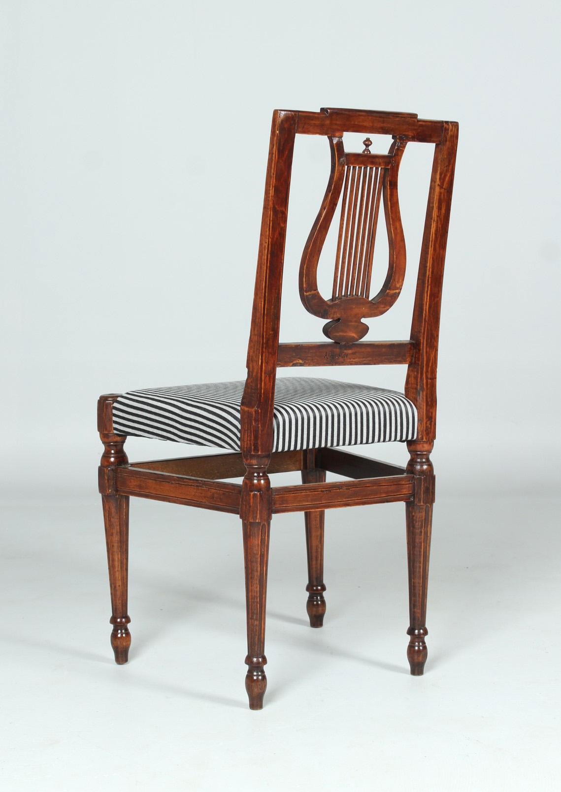 Walnut Early 19th Century Lyre-Chair For Sale