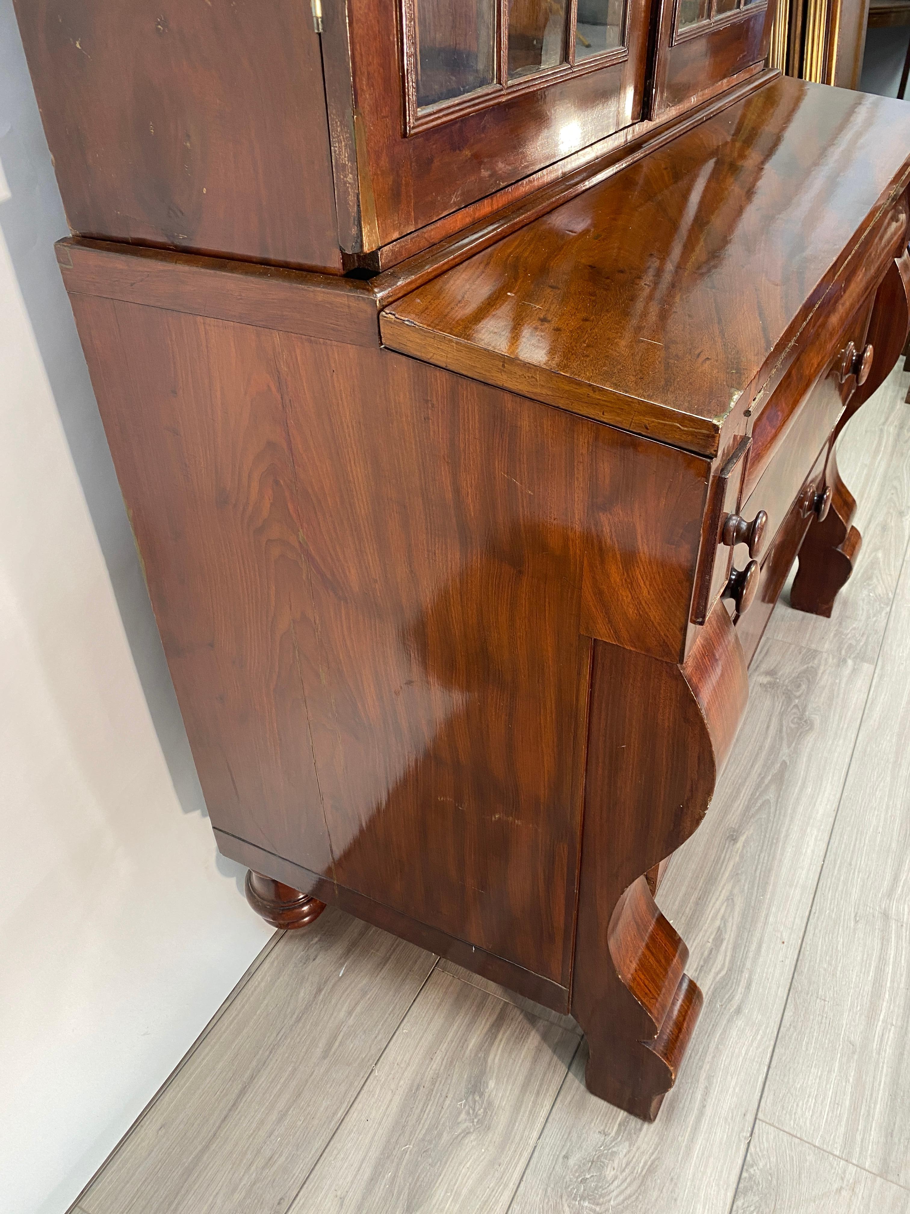 Early 19th Century Mahogany American Empire Secretary with Bookcase  7