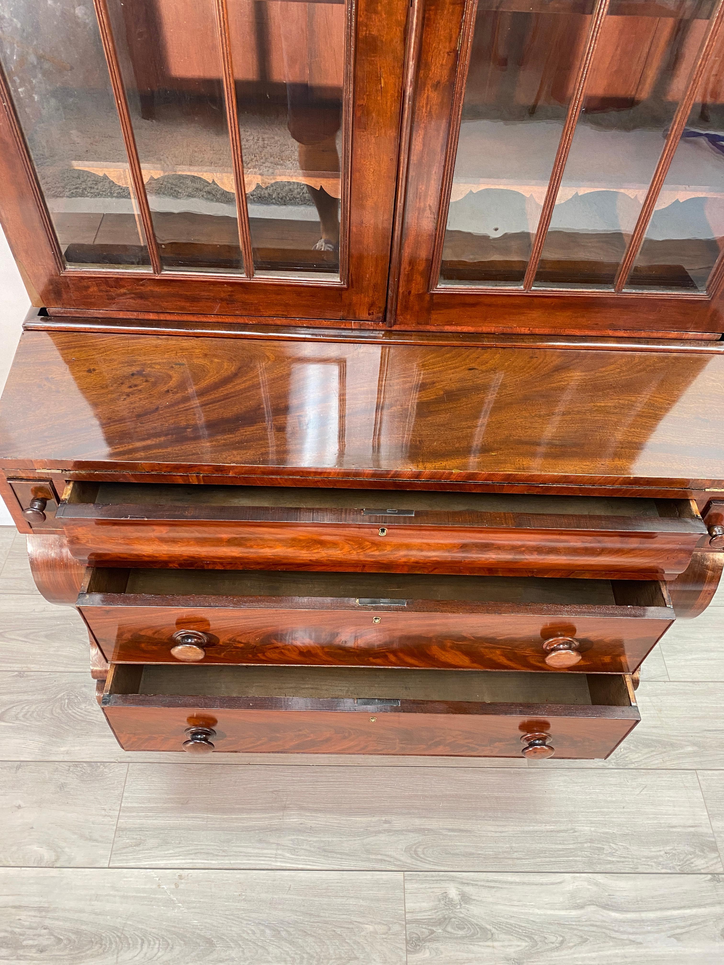 Early 19th Century Mahogany American Empire Secretary with Bookcase  15