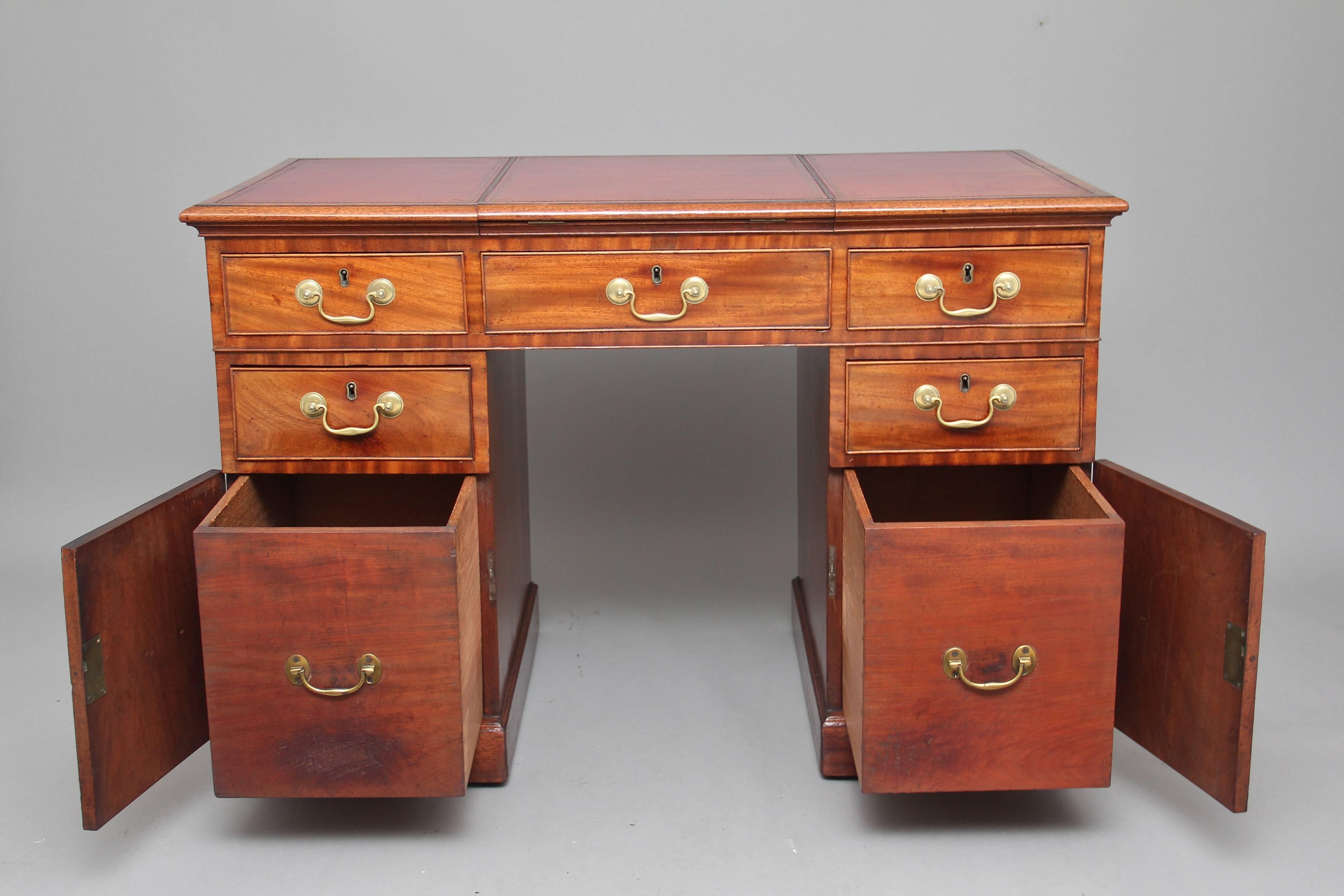 Early 19th Century Mahogany Architects Desk In Good Condition In Martlesham, GB