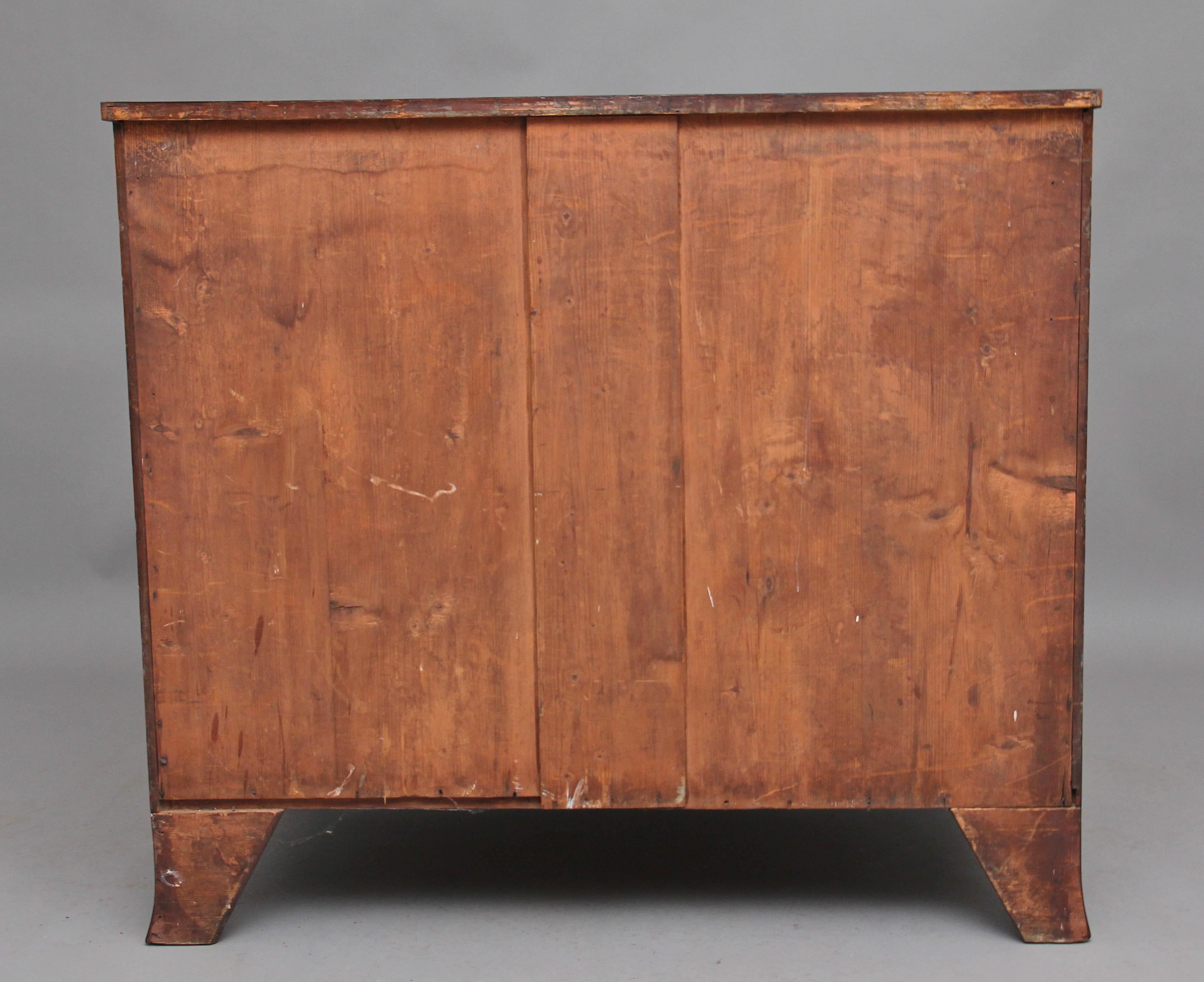 Early 19th Century Mahogany Bow Front Chest In Good Condition In Martlesham, GB