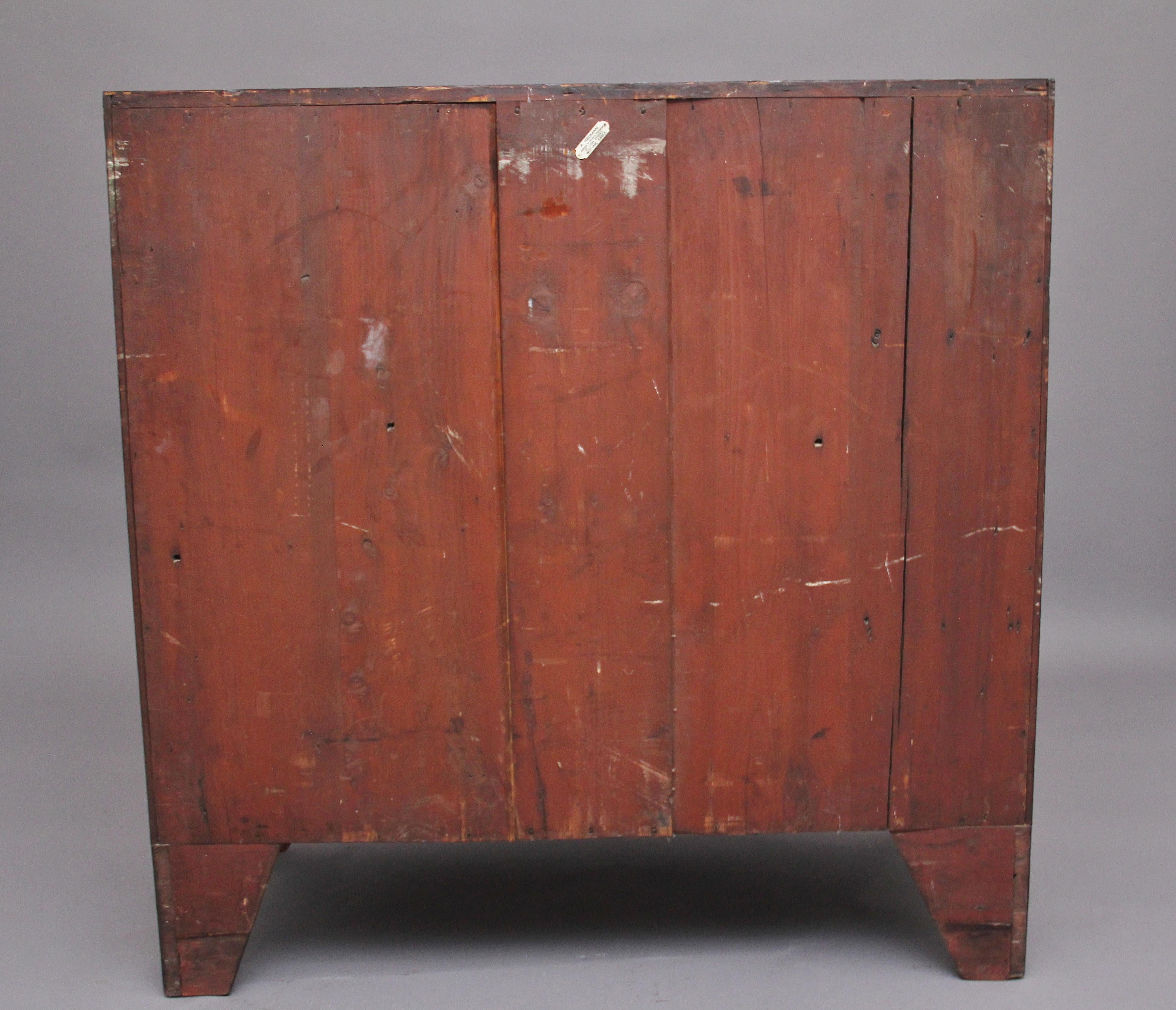 Early 19th Century Mahogany Bowfront Chest For Sale 2