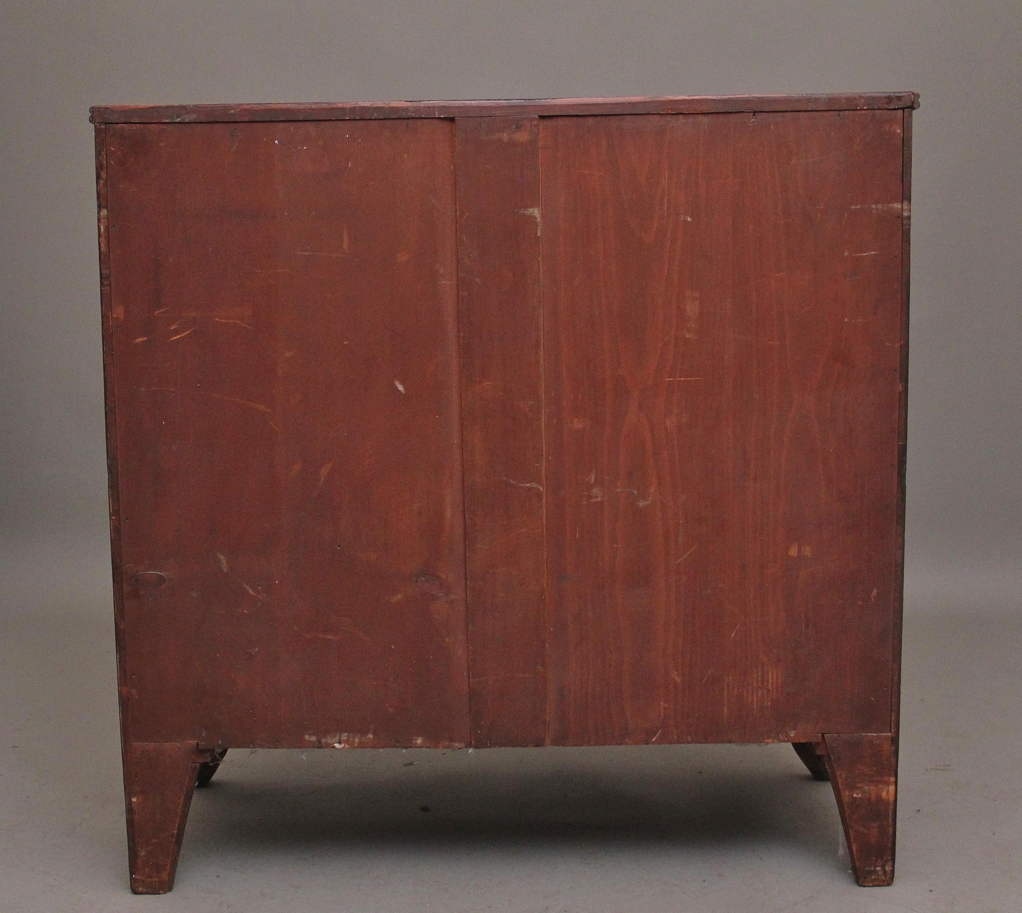 Early 19th Century mahogany bowfront chest For Sale 2