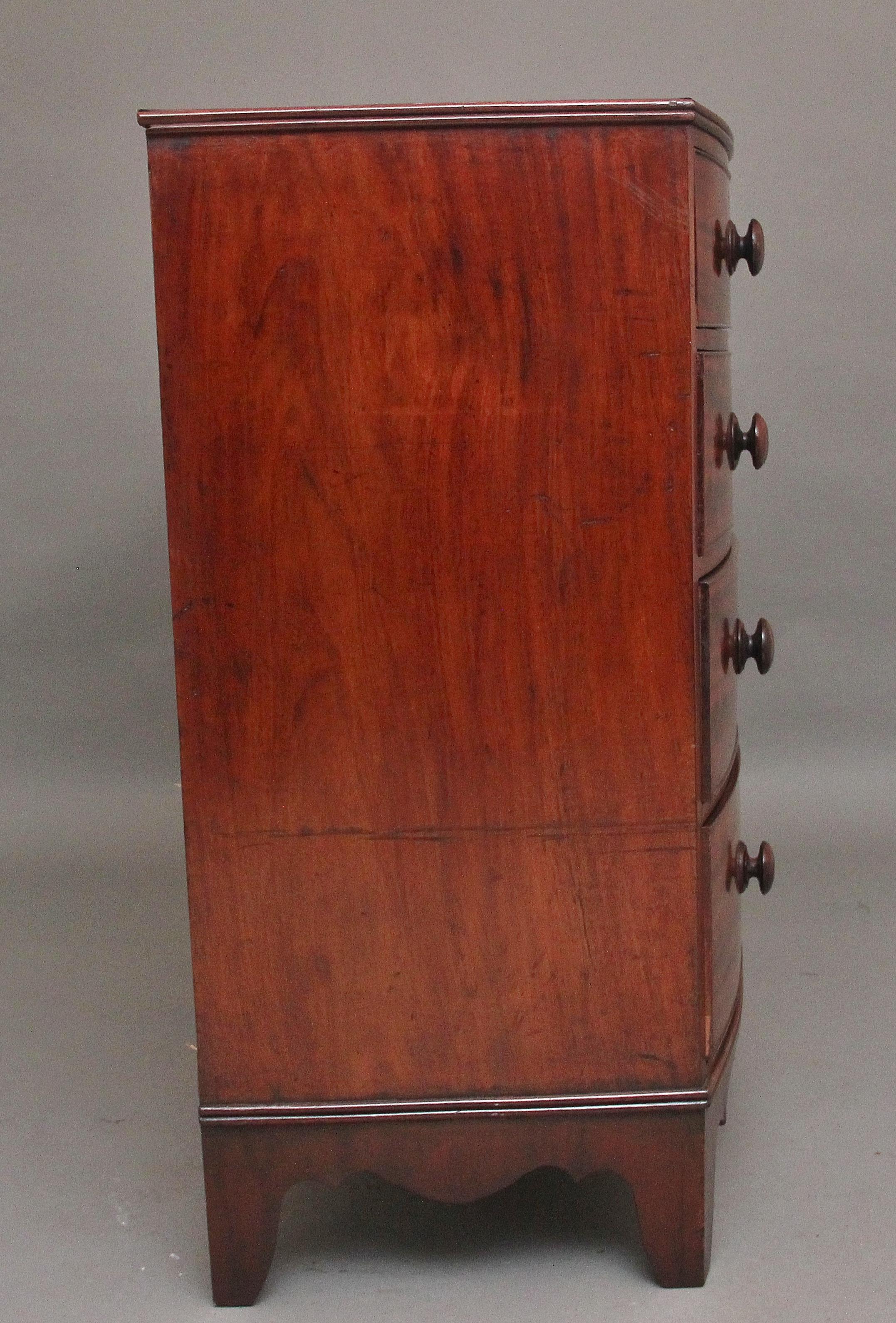 18th Century and Earlier Early 19th Century mahogany bowfront chest of drawers