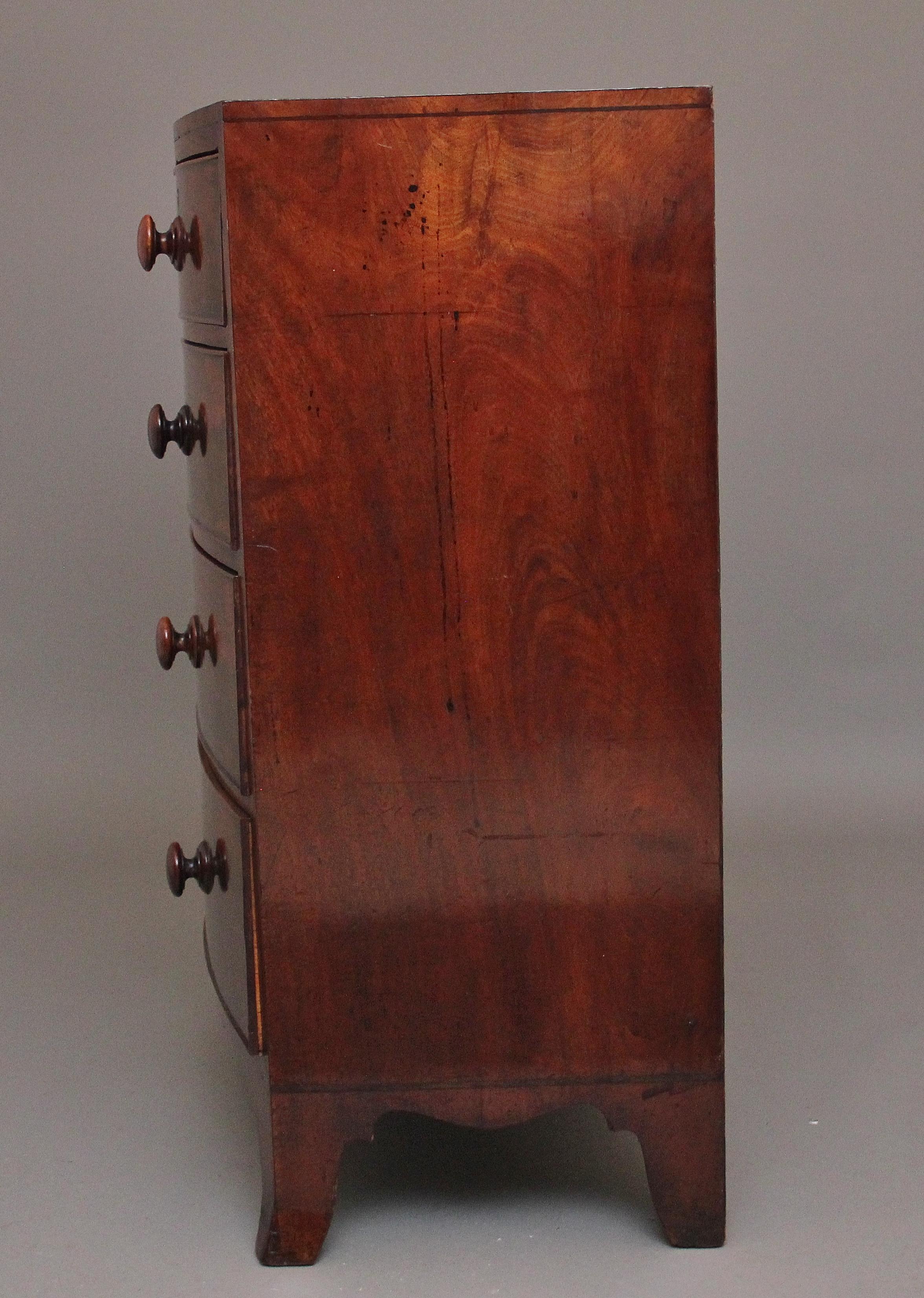 Mahogany Early 19th Century mahogany bowfront chest of drawers of nice proportions For Sale