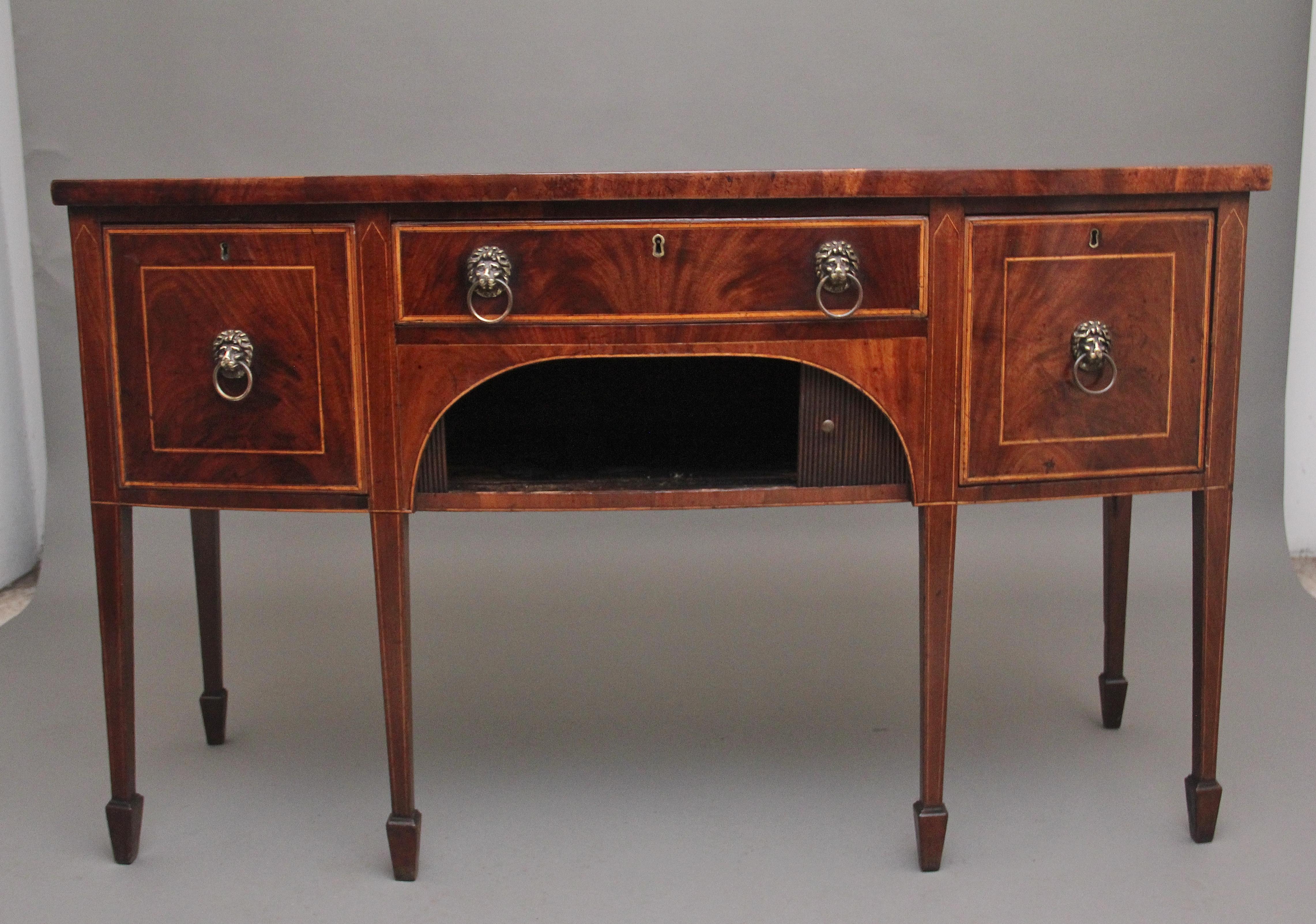 Georgian Early 19th Century mahogany bowfront sideboard For Sale