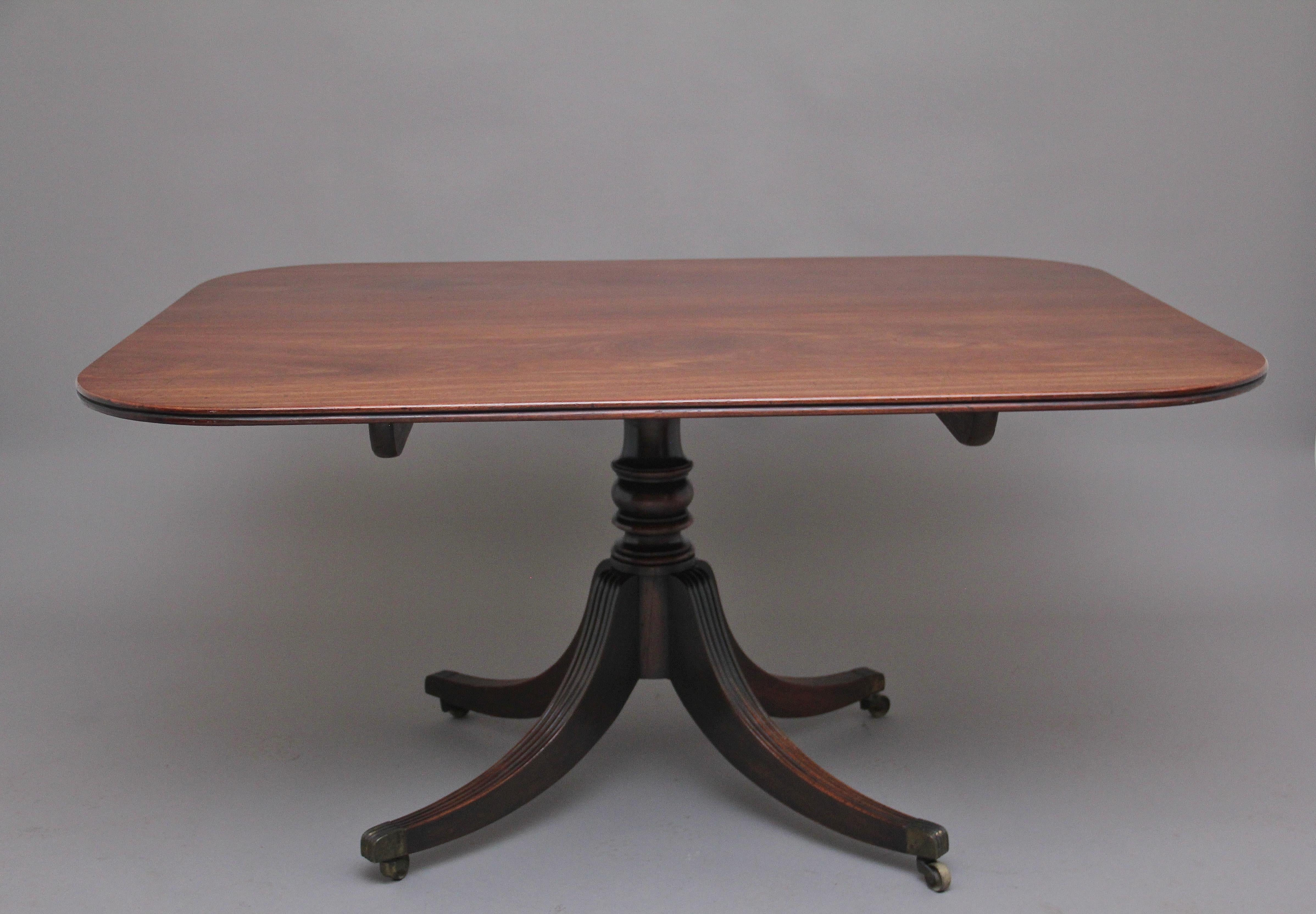 Early 19th Century Mahogany Breakfast Table For Sale 2