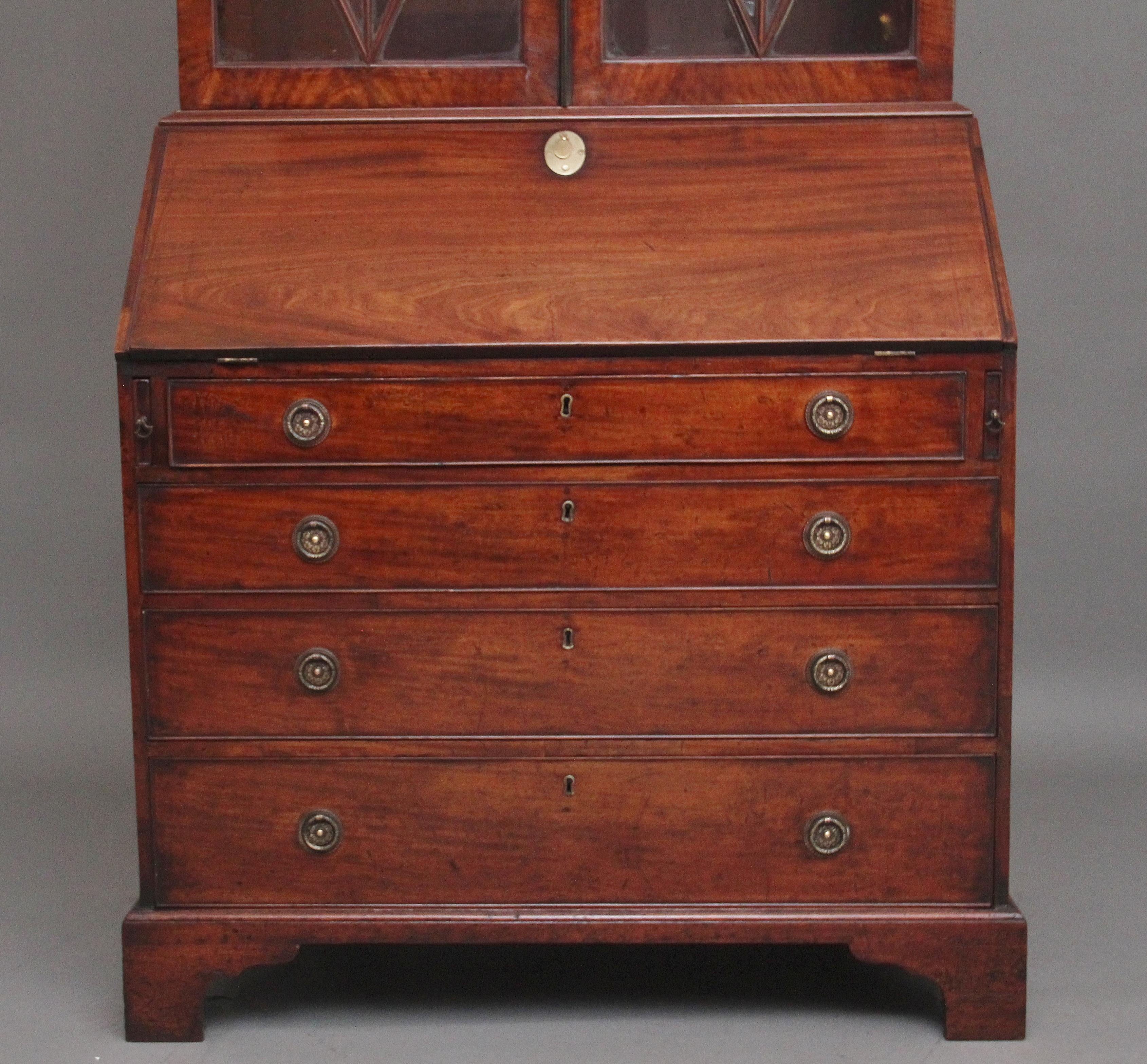 Early 19th Century mahogany bureau bookcase In Good Condition For Sale In Martlesham, GB