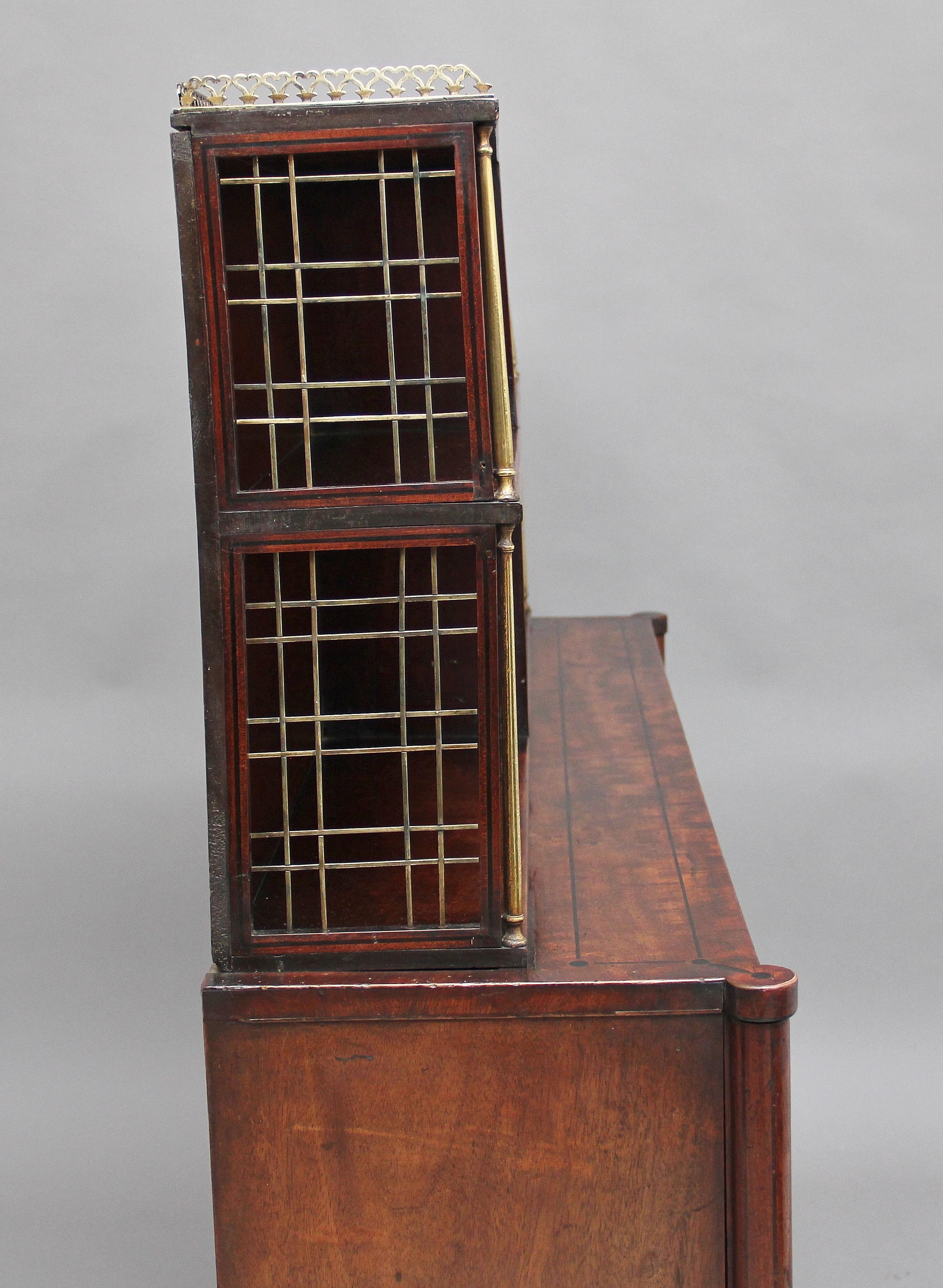 Early 19th Century Mahogany Cabinet For Sale 7
