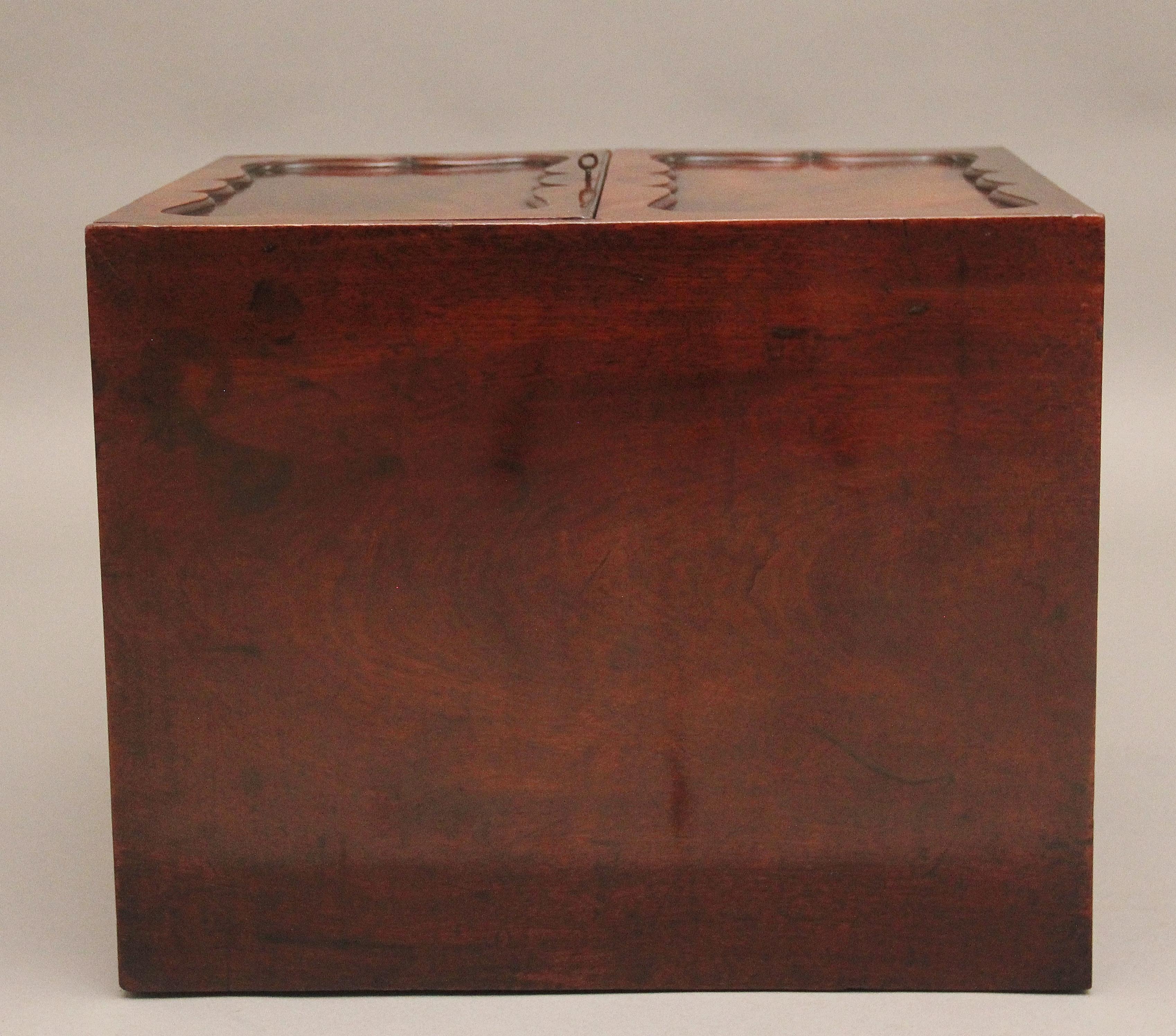 Early 19th Century mahogany cabinet on stand For Sale 5
