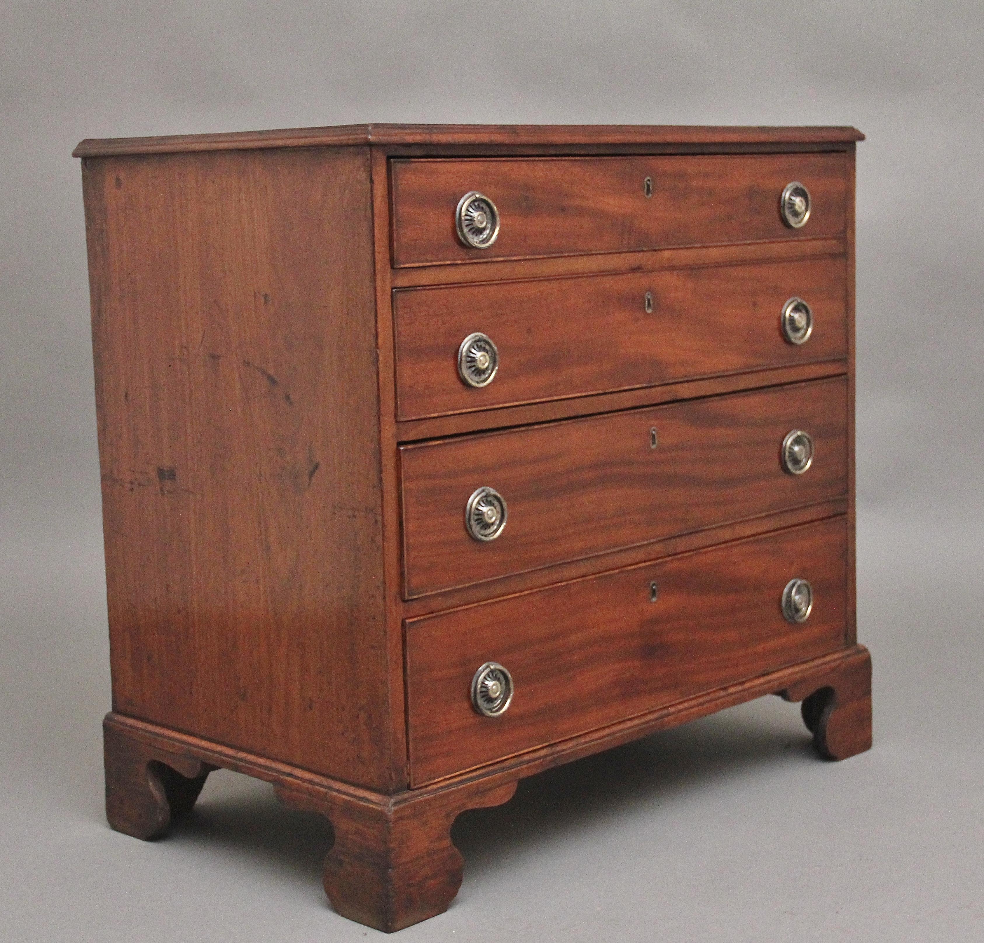 Georgian Early 19th Century mahogany chest For Sale