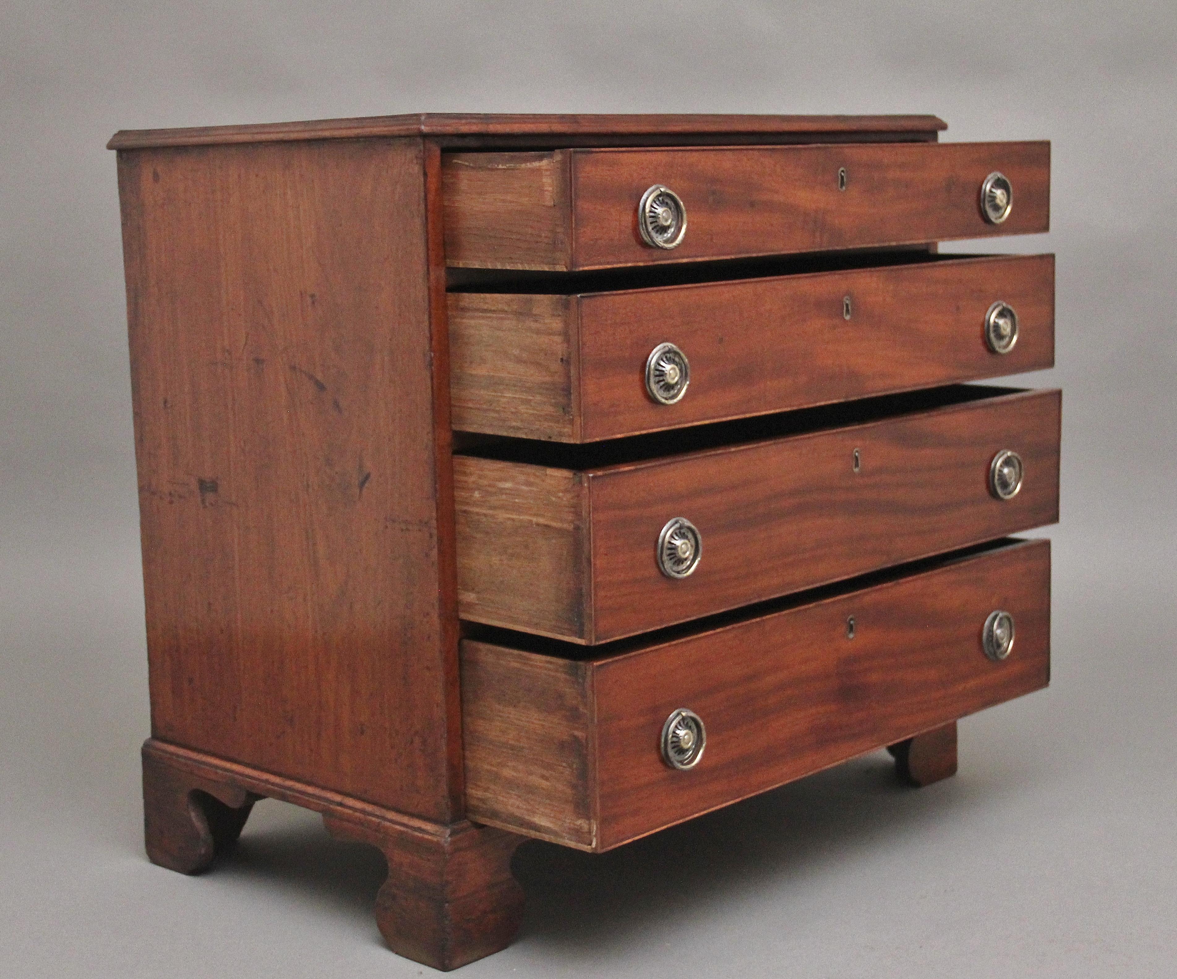 British Early 19th Century mahogany chest For Sale
