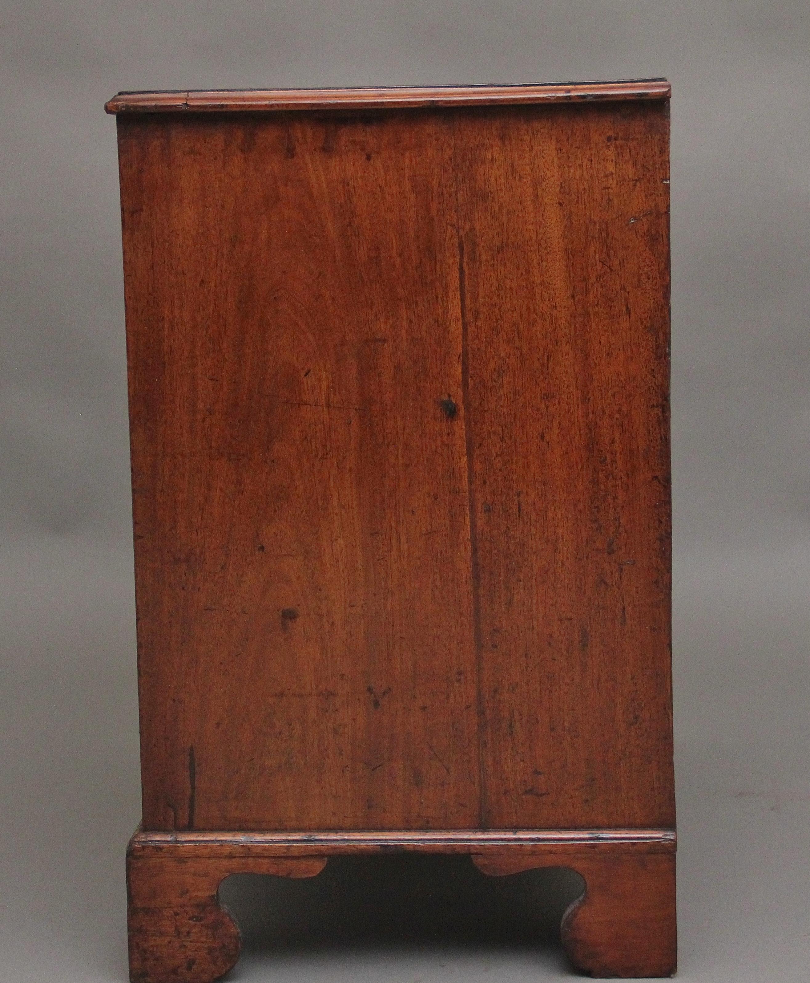 Early 19th Century mahogany chest For Sale 1