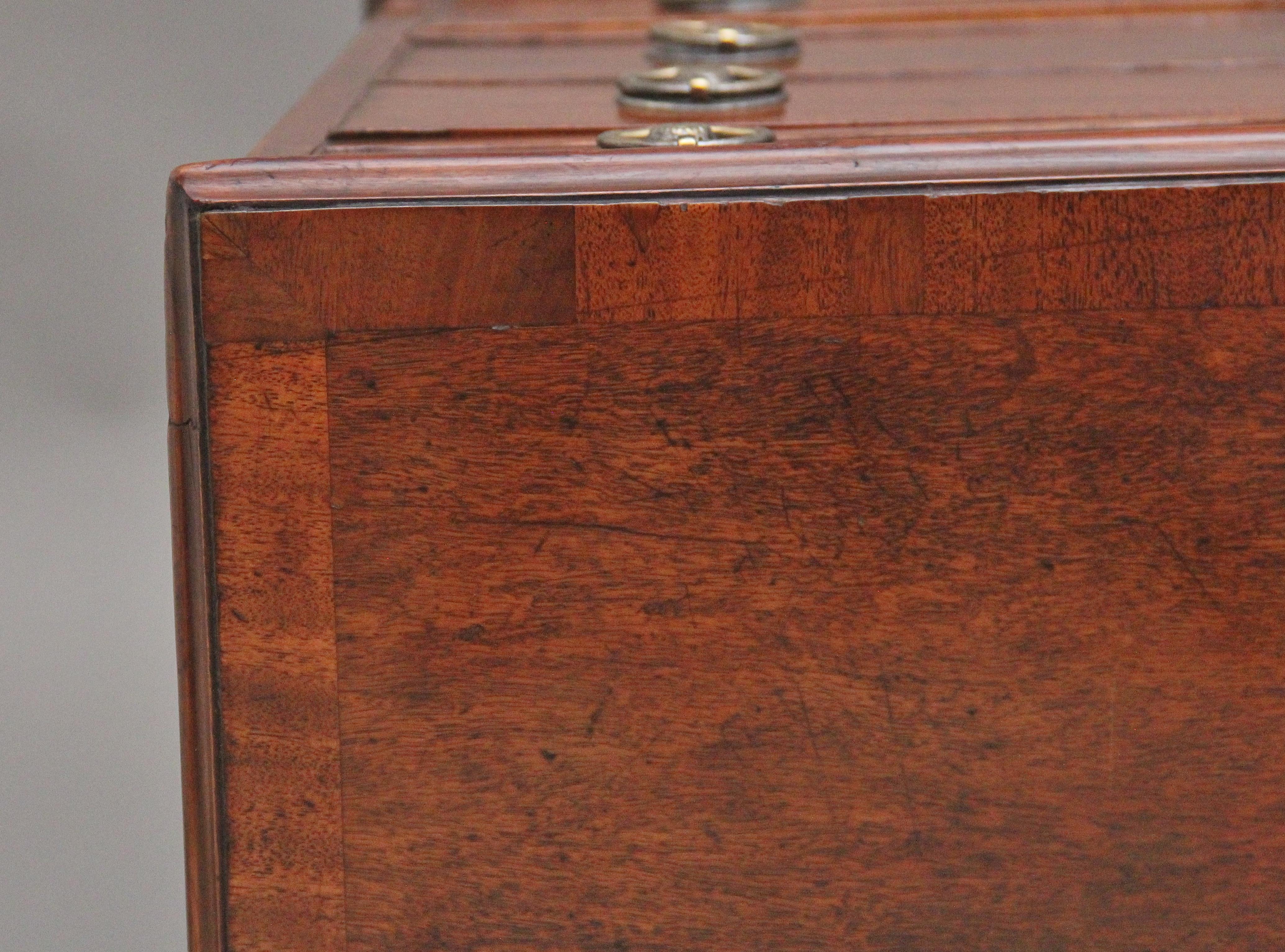 Early 19th Century mahogany chest For Sale 3