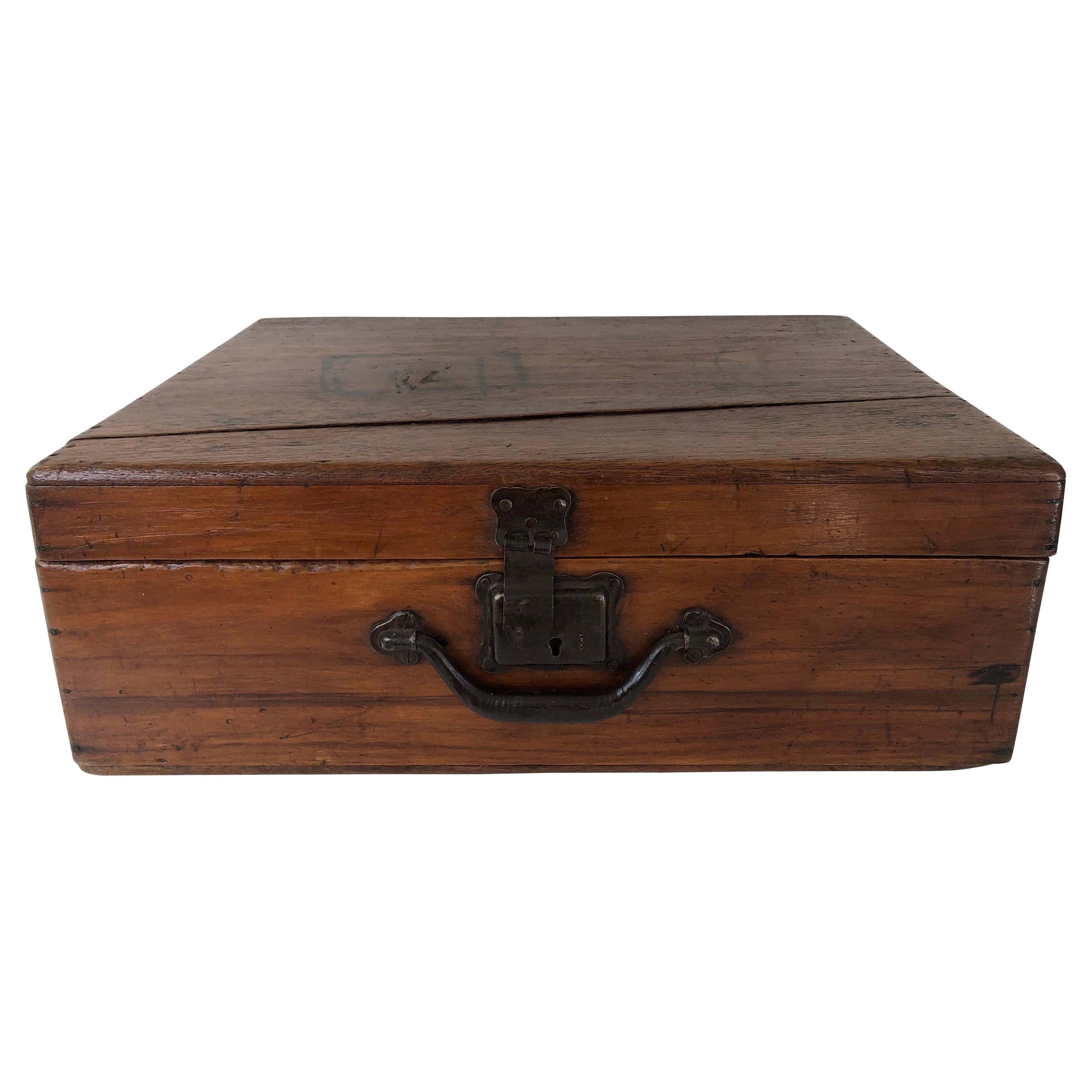 Early 19th Century Mahogany Chest For Sale
