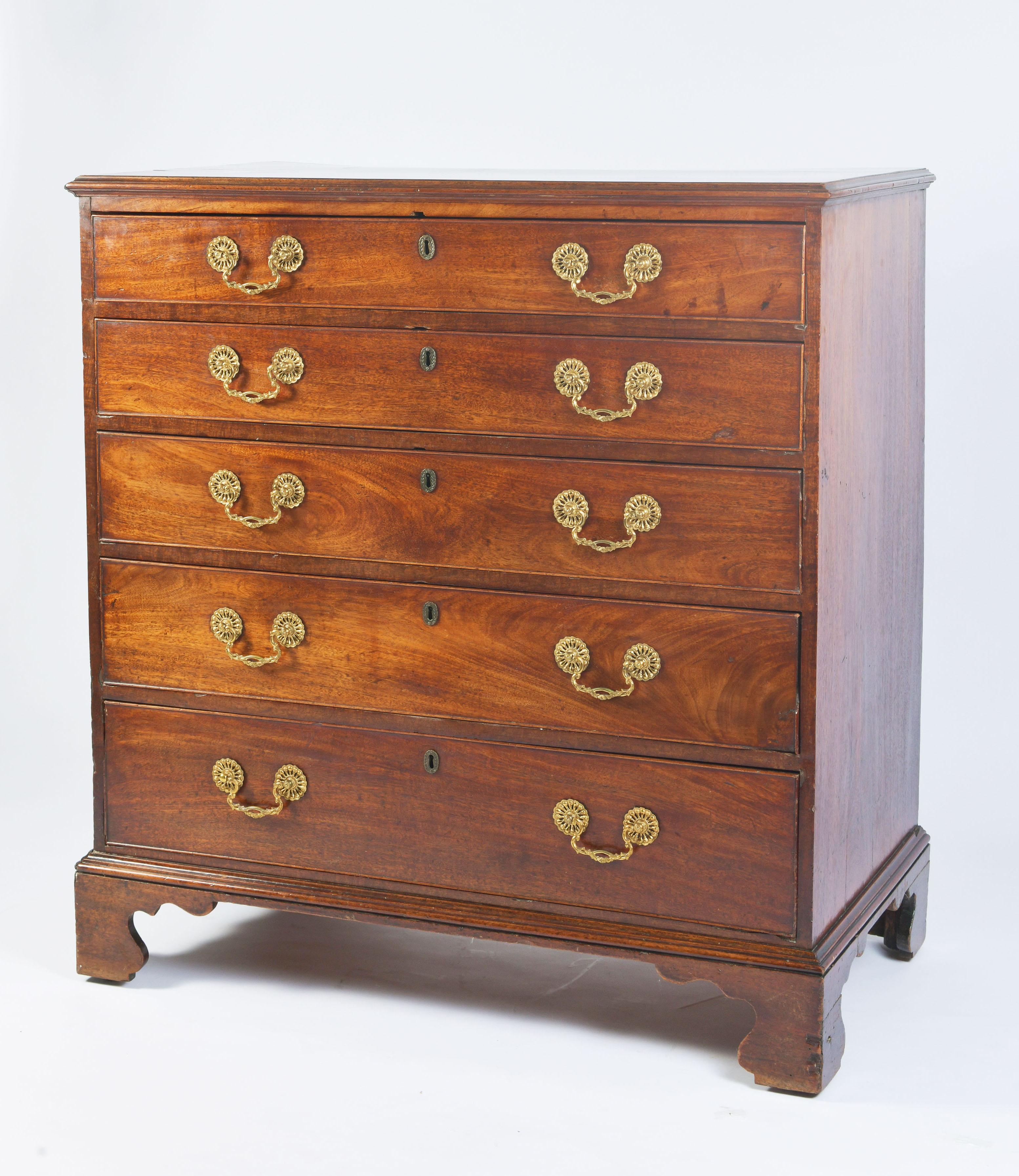 Early 19th Century Mahogany Chest of Drawers 2