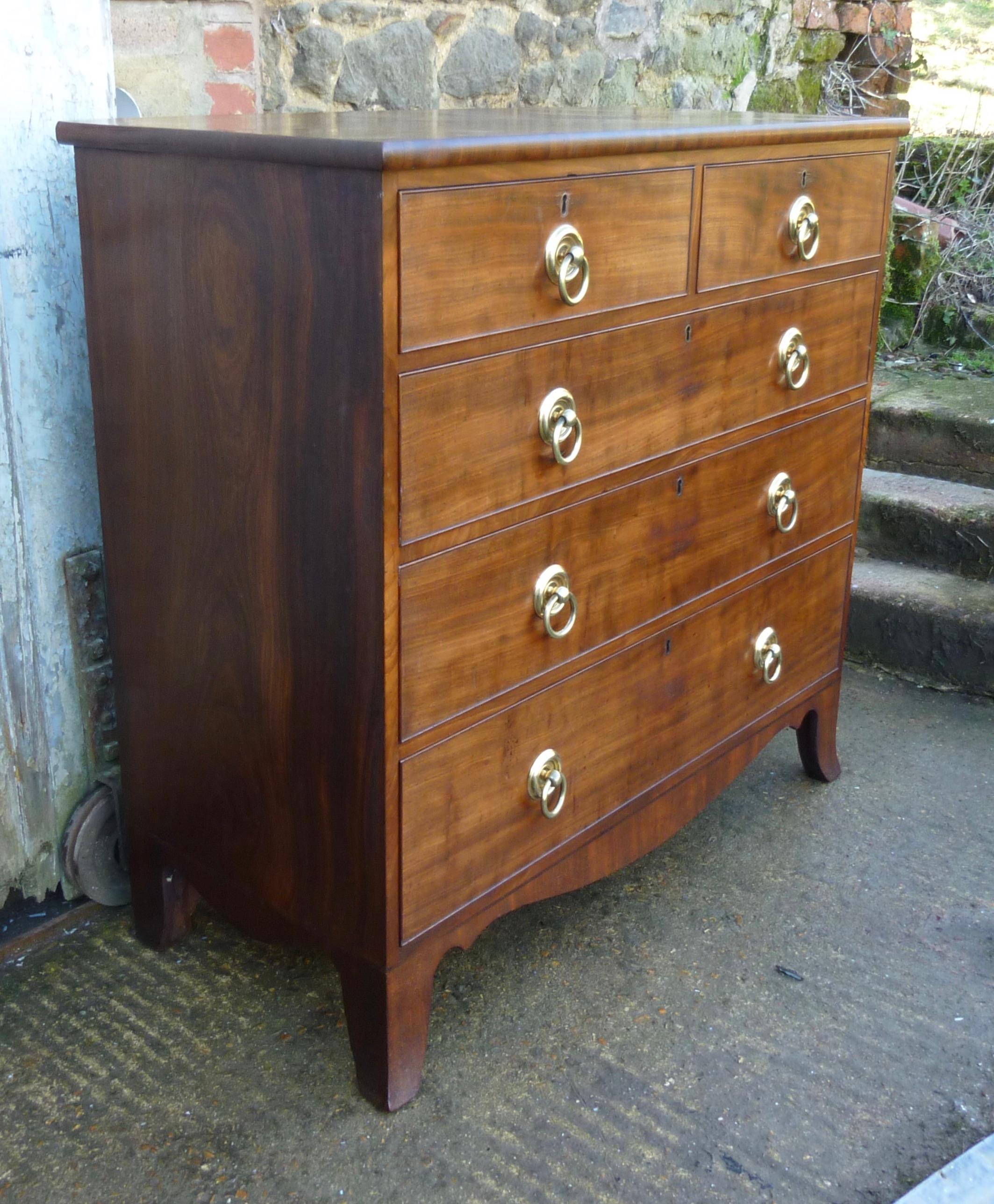 Early 19th Century Mahogany Chest of Drawers In Good Condition For Sale In Chillerton, Isle of Wight