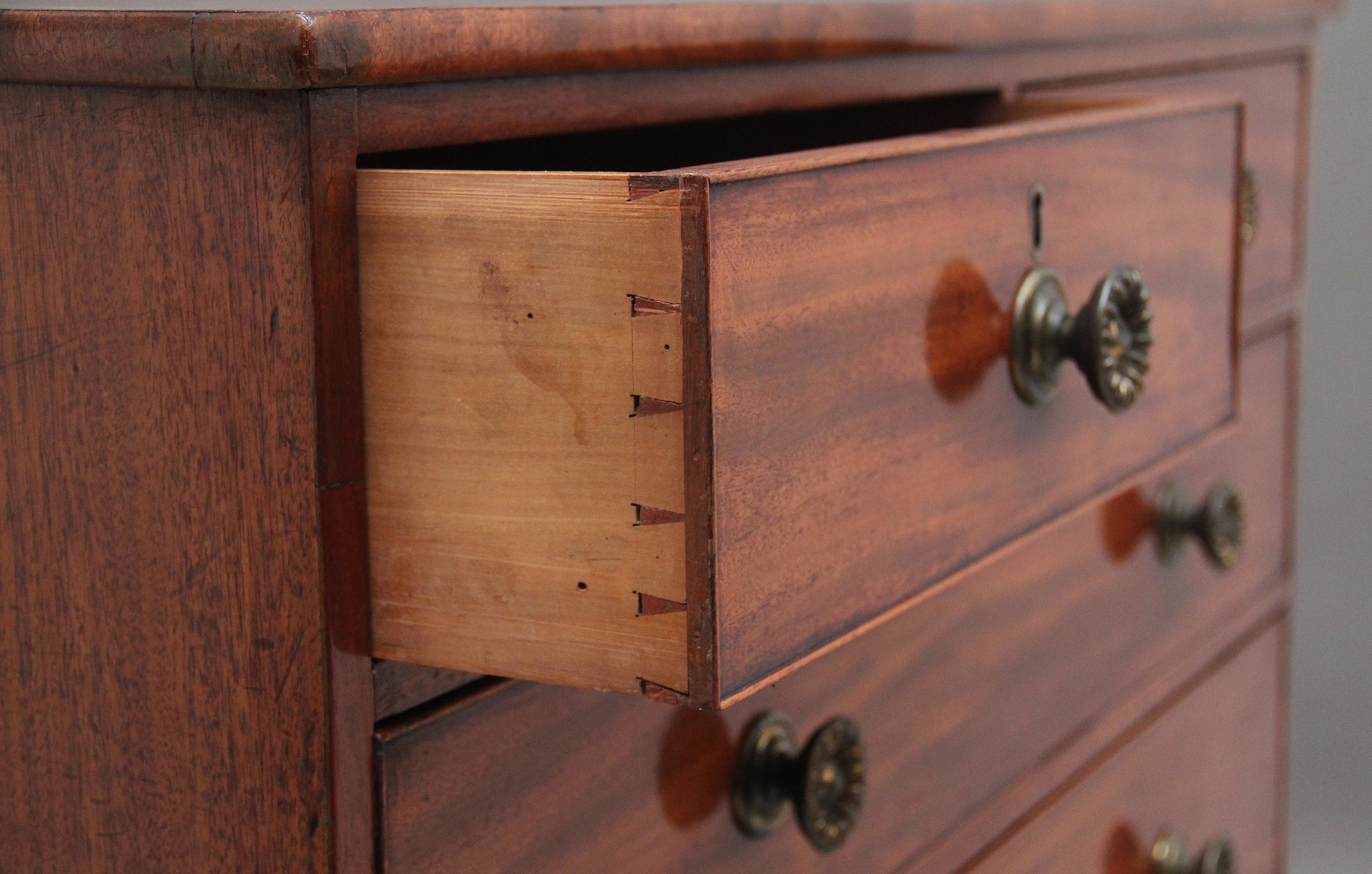 Early 19th Century Mahogany Chest of Drawers In Good Condition For Sale In Martlesham, GB