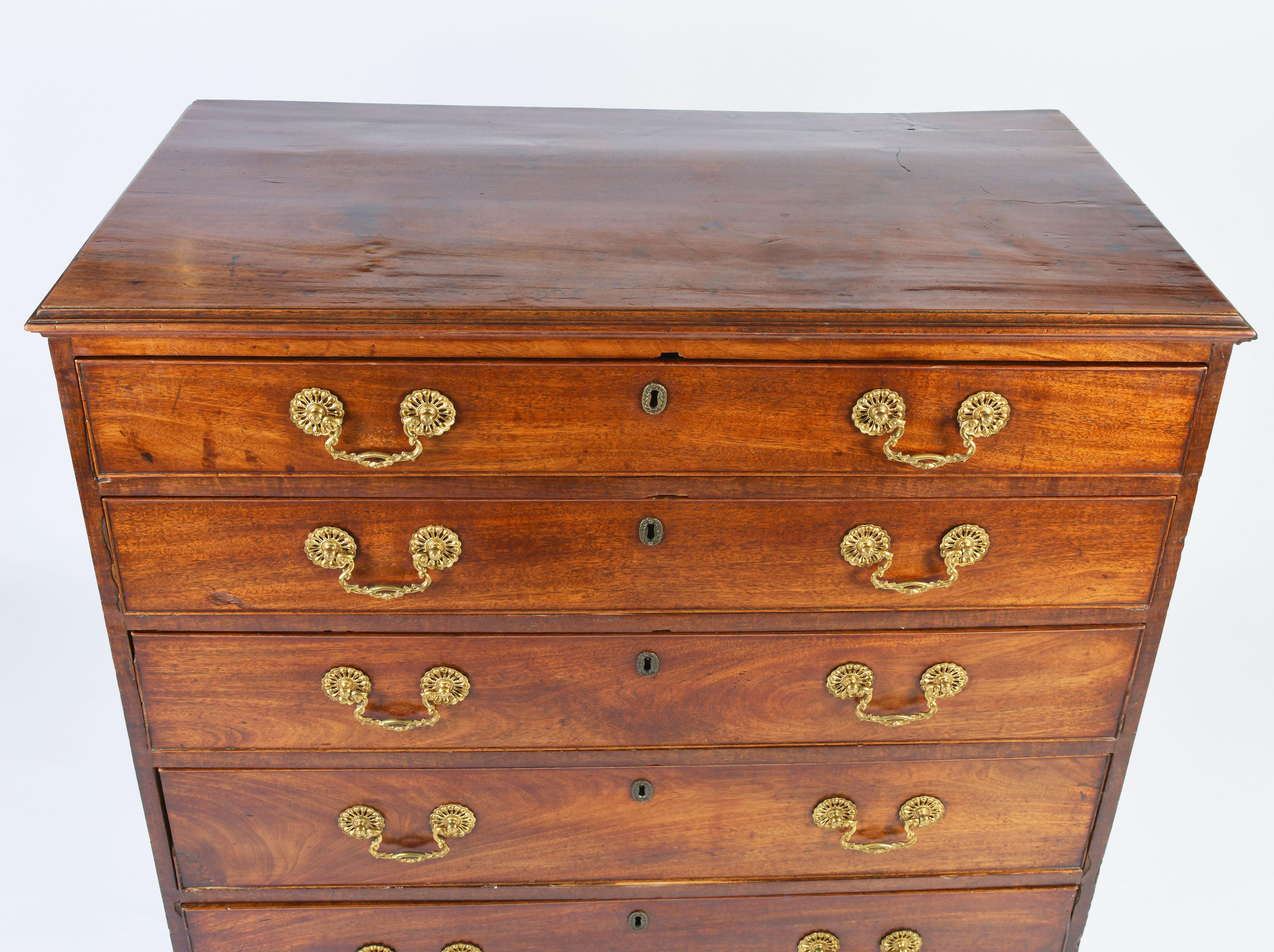 Early 19th Century Mahogany Chest of Drawers In Good Condition In London, GB
