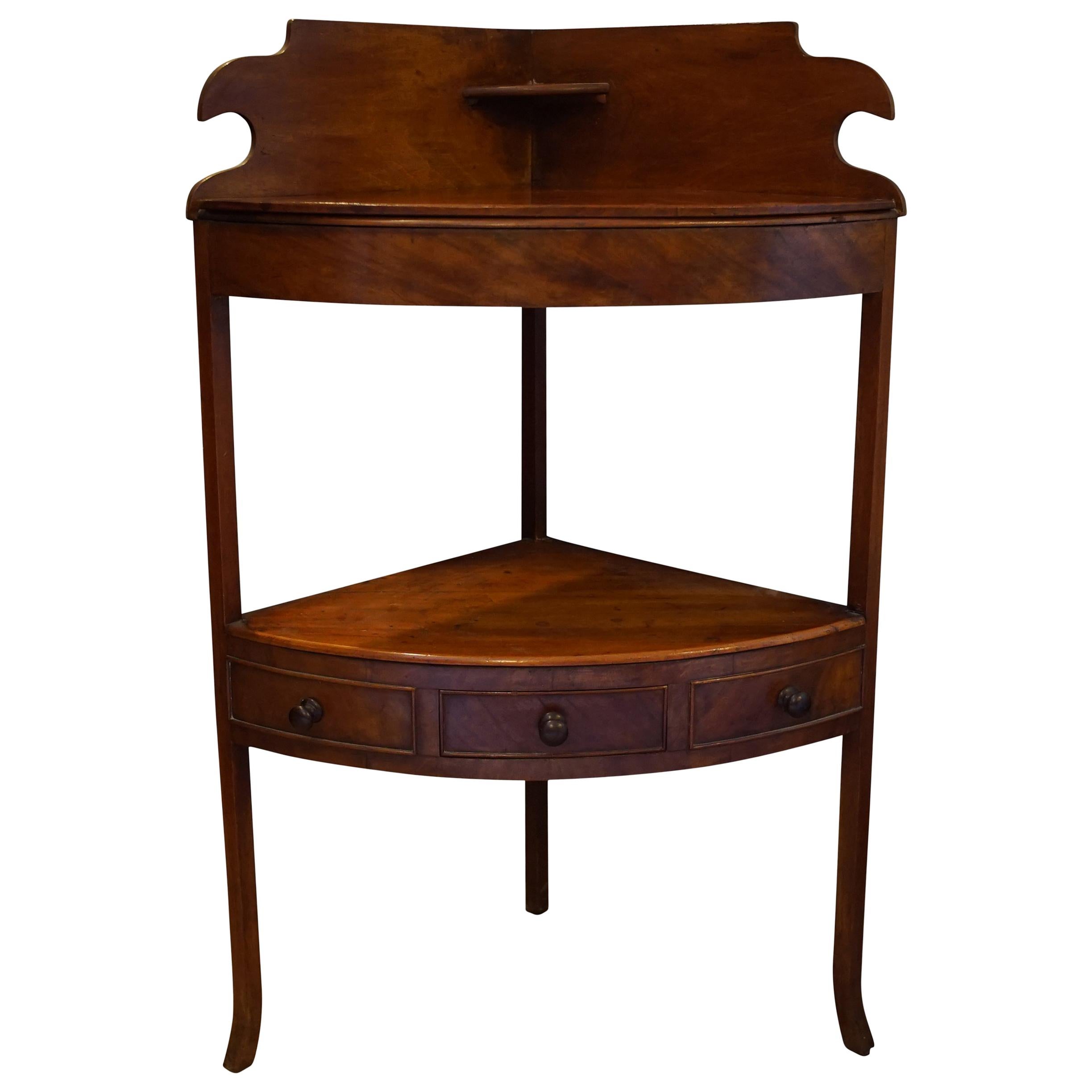 Early 19th Century Mahogany Corner Washstand For Sale