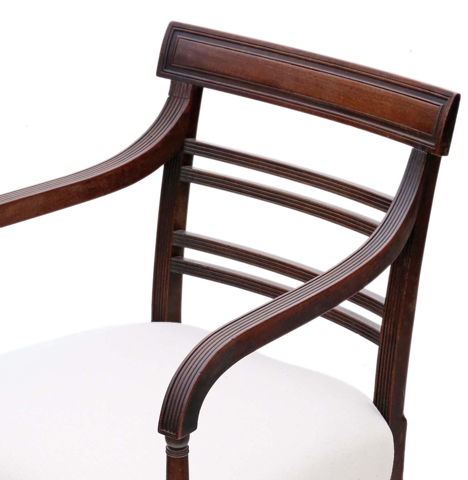 Early 19th Century Mahogany Dining Chairs: Set of 8 (6+2) Antique Quality, C1810 For Sale 5