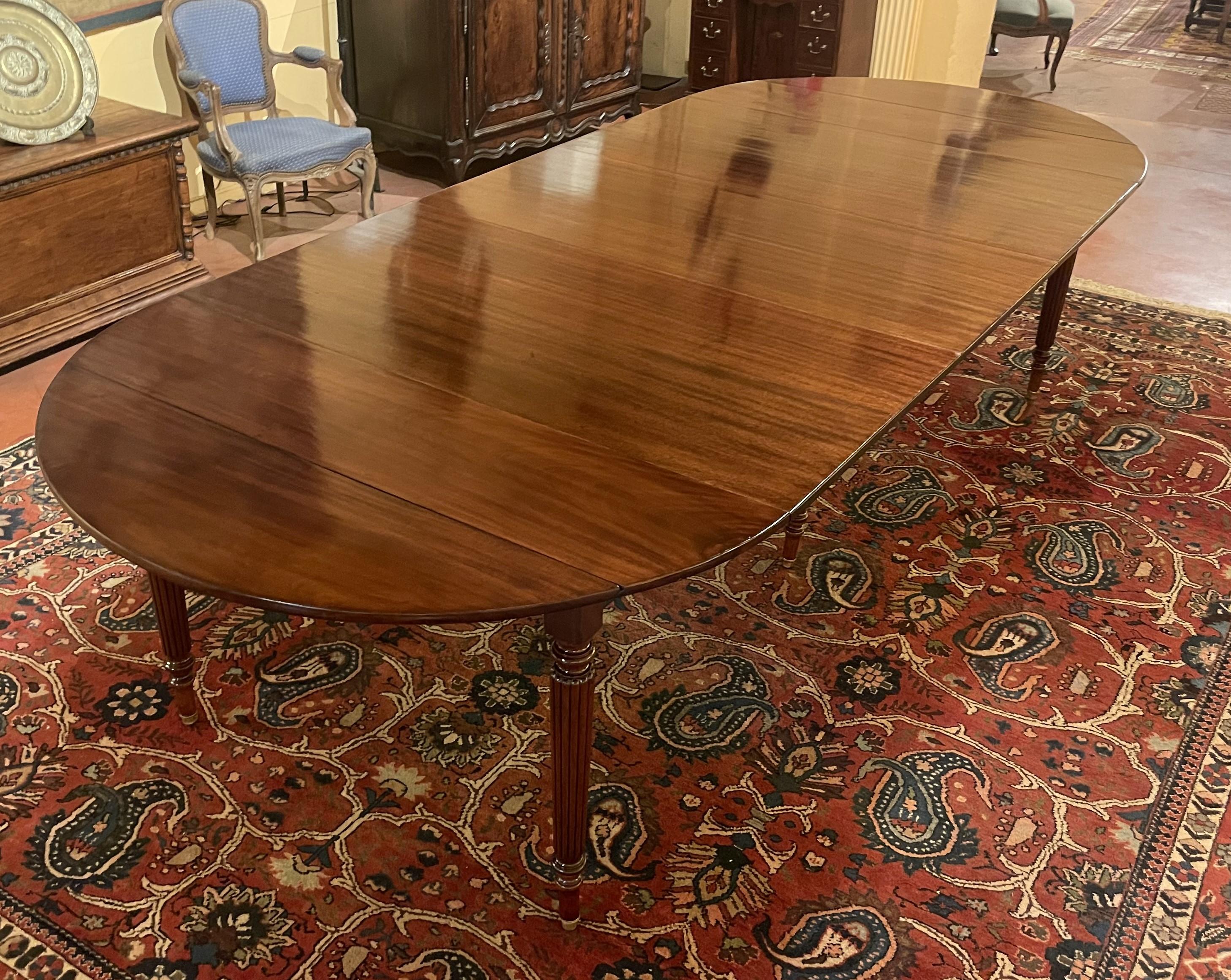 Restauration Table de salle à manger en acajou du début du 19e siècle en vente