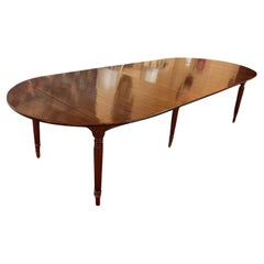 Mesa de comedor de caoba de principios del siglo XIX