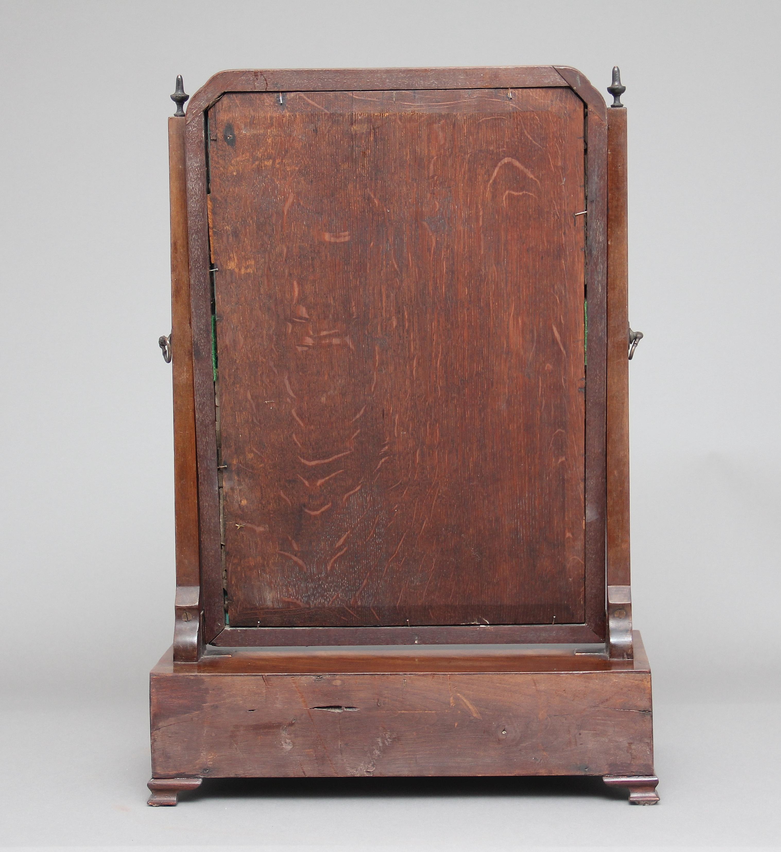 Acajou Table de coiffeuse en acajou du début du XIXe siècle