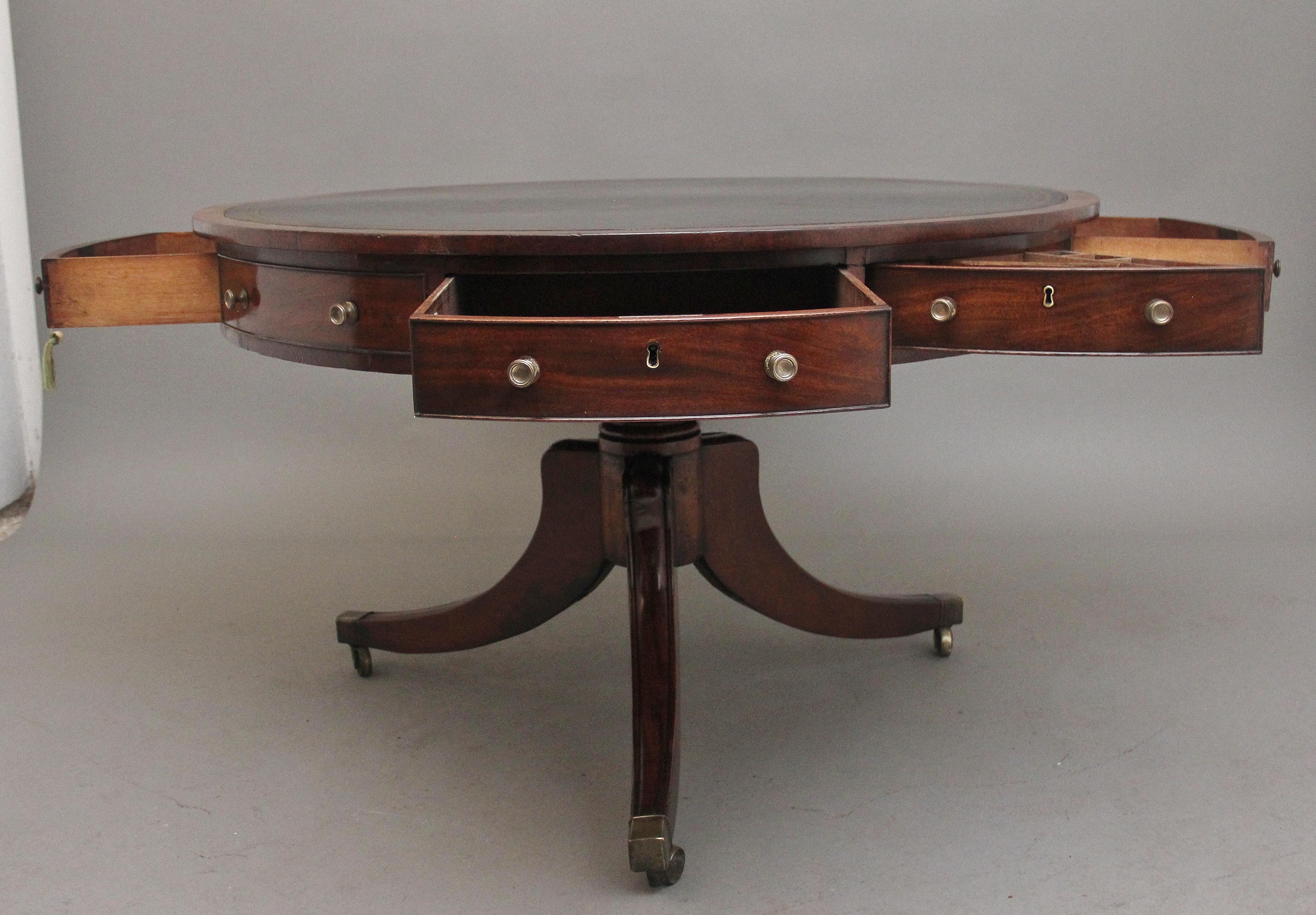 Mahogany Early 19th Century mahogany drum table